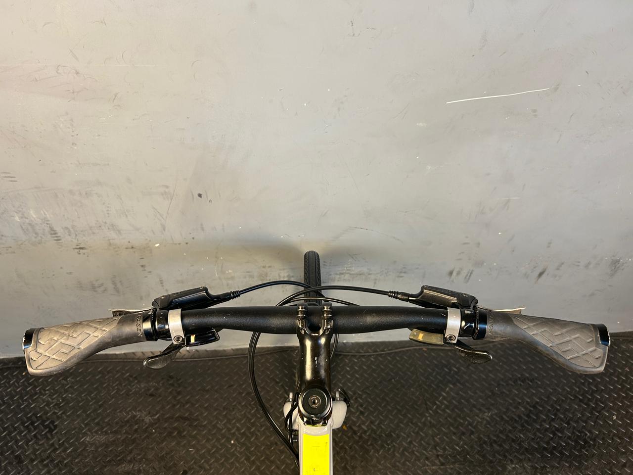 Trek FX2 Hybrid Bike