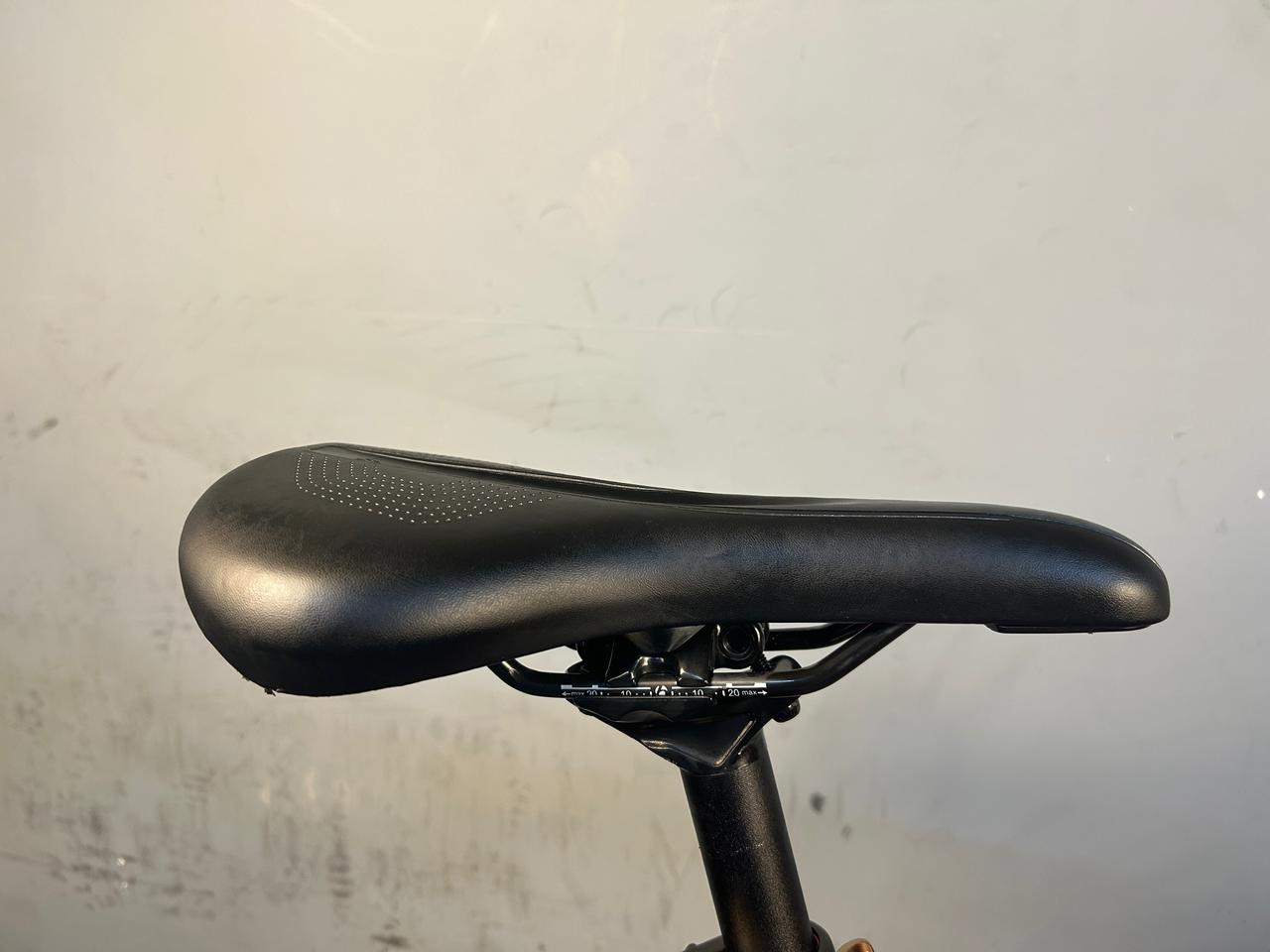 Trek Dual Sport 3 Hybrid Bike