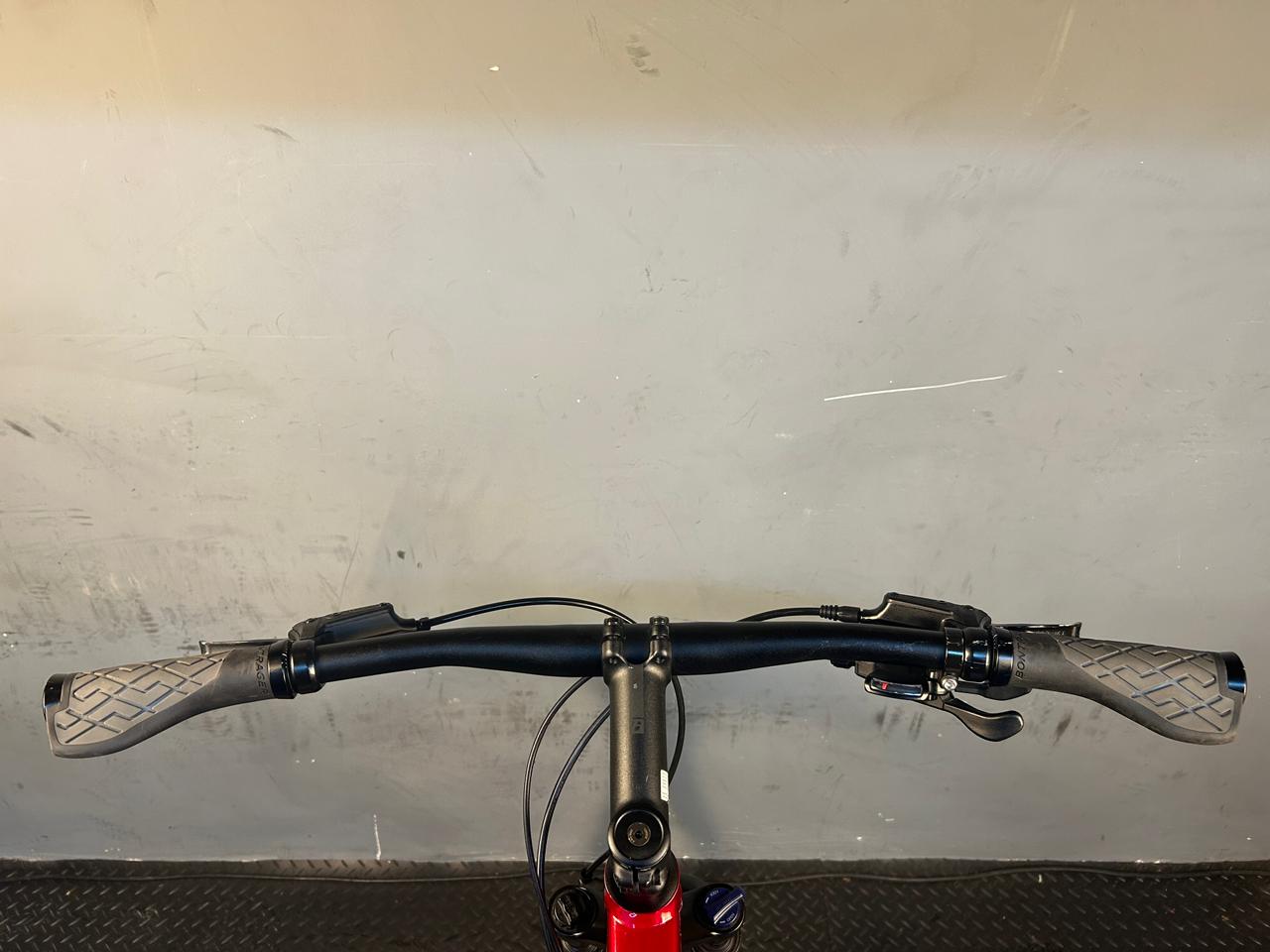Trek Dual Sport 3 Hybrid Bike
