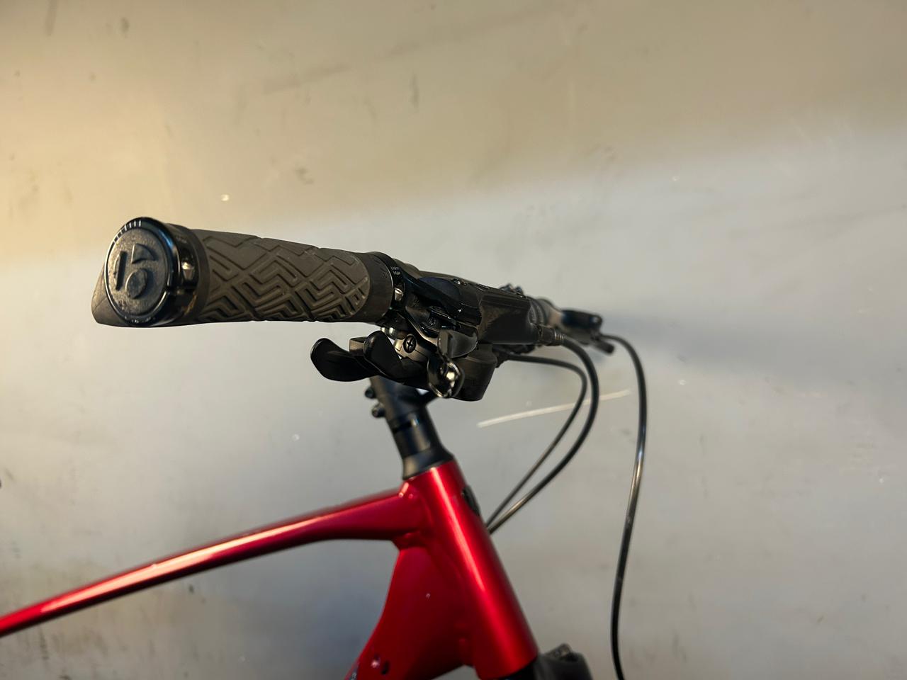 Trek Dual Sport 3 Hybrid Bike