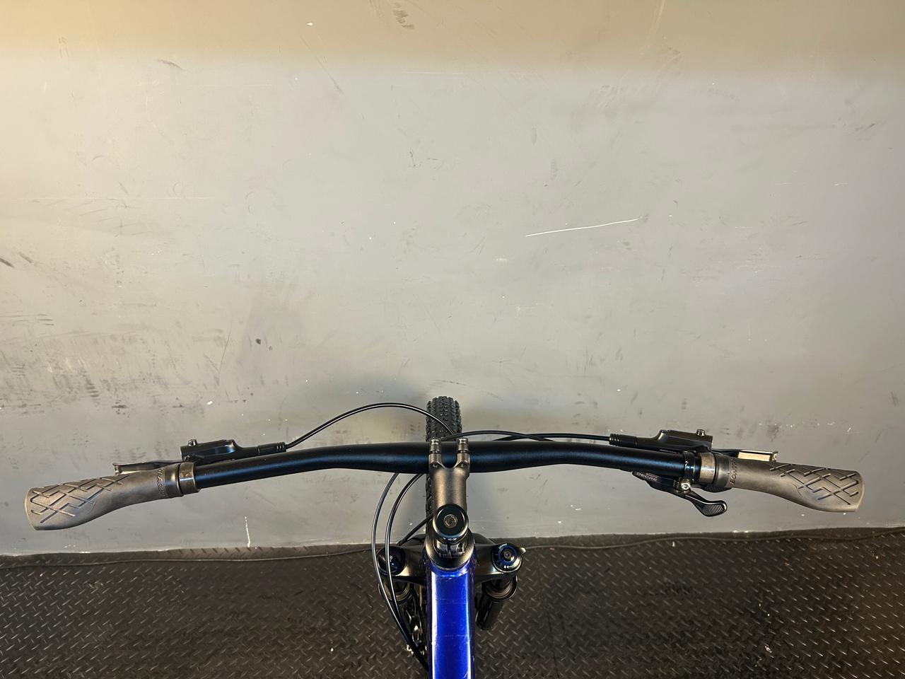 Trek Xcaliber 8 Mountain Bike