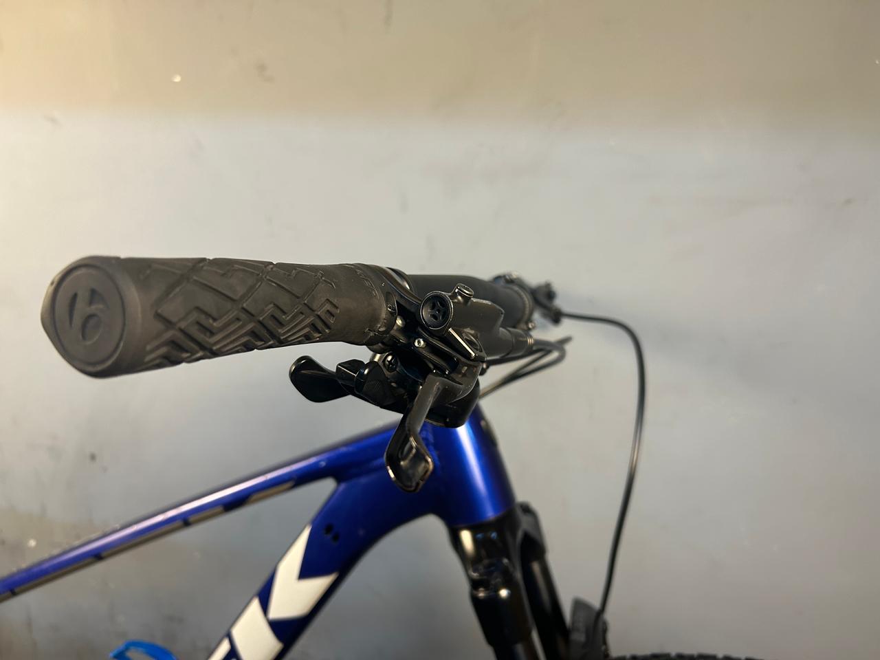Trek Xcaliber 8 Mountain Bike