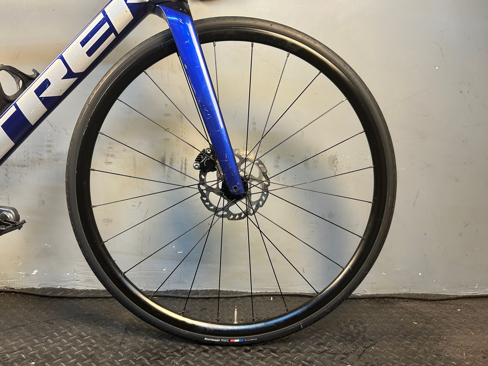 RENT Trek Emonda SL5 Road Bike