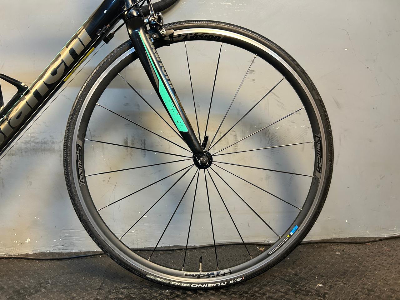 RENT Bianchi Via Nirone 7 Road Bike