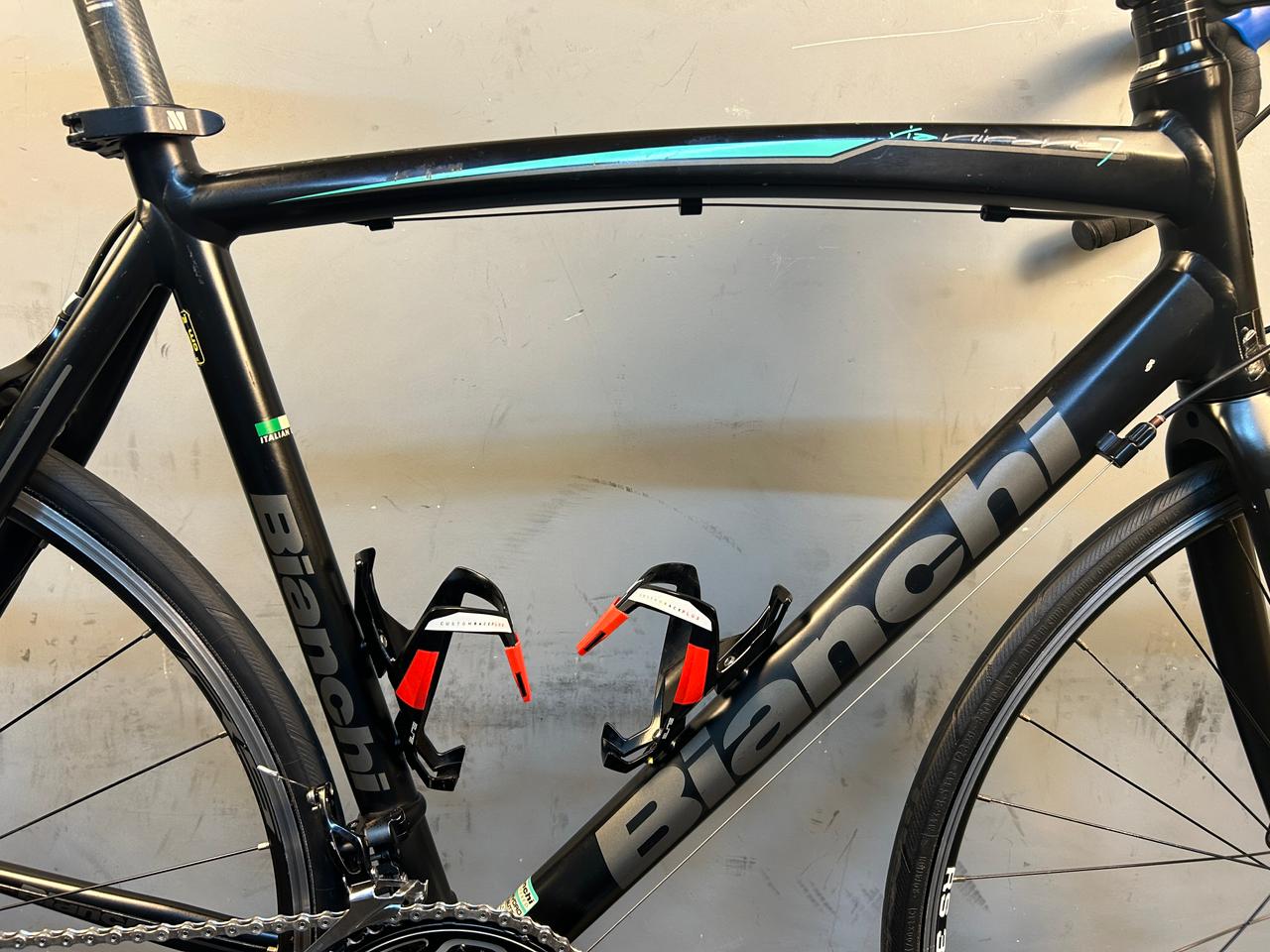 RENT Bianchi Via Nirone 7 Road Bike