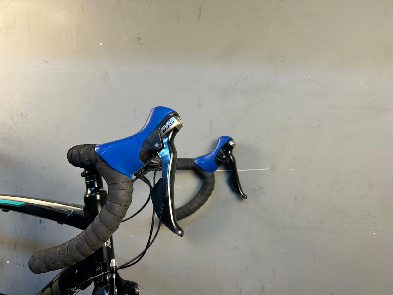 RENT Bianchi Via Nirone 7 Road Bike