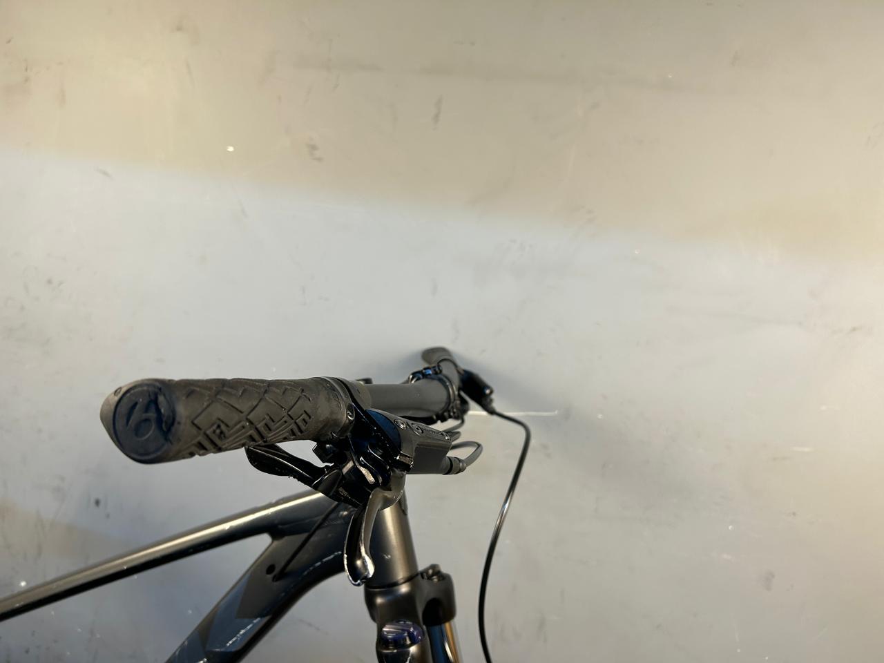 Trek Marlin 5 Gen 2 Mountain Bike