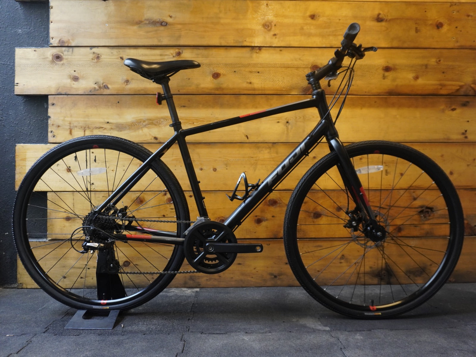 Fuji Absolute 1.9 Hybrid Bike