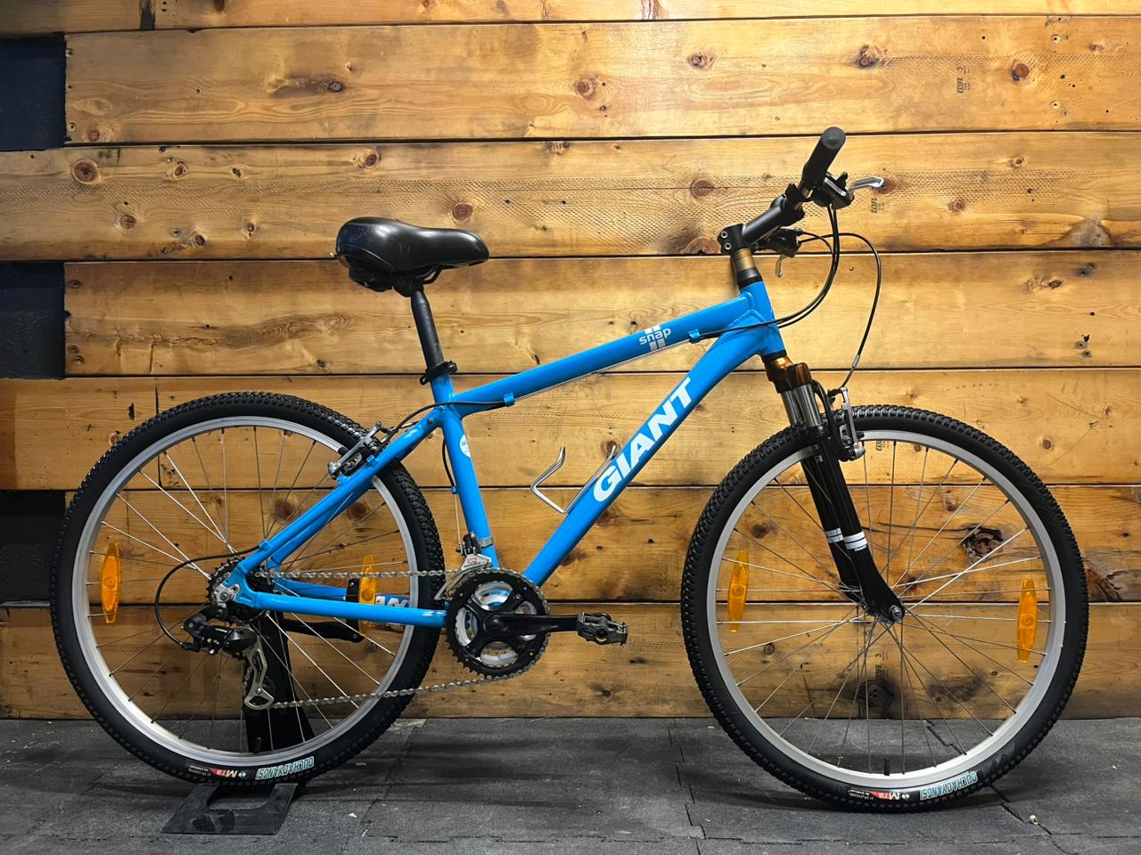 RENT Giant Snap Mountain Bike