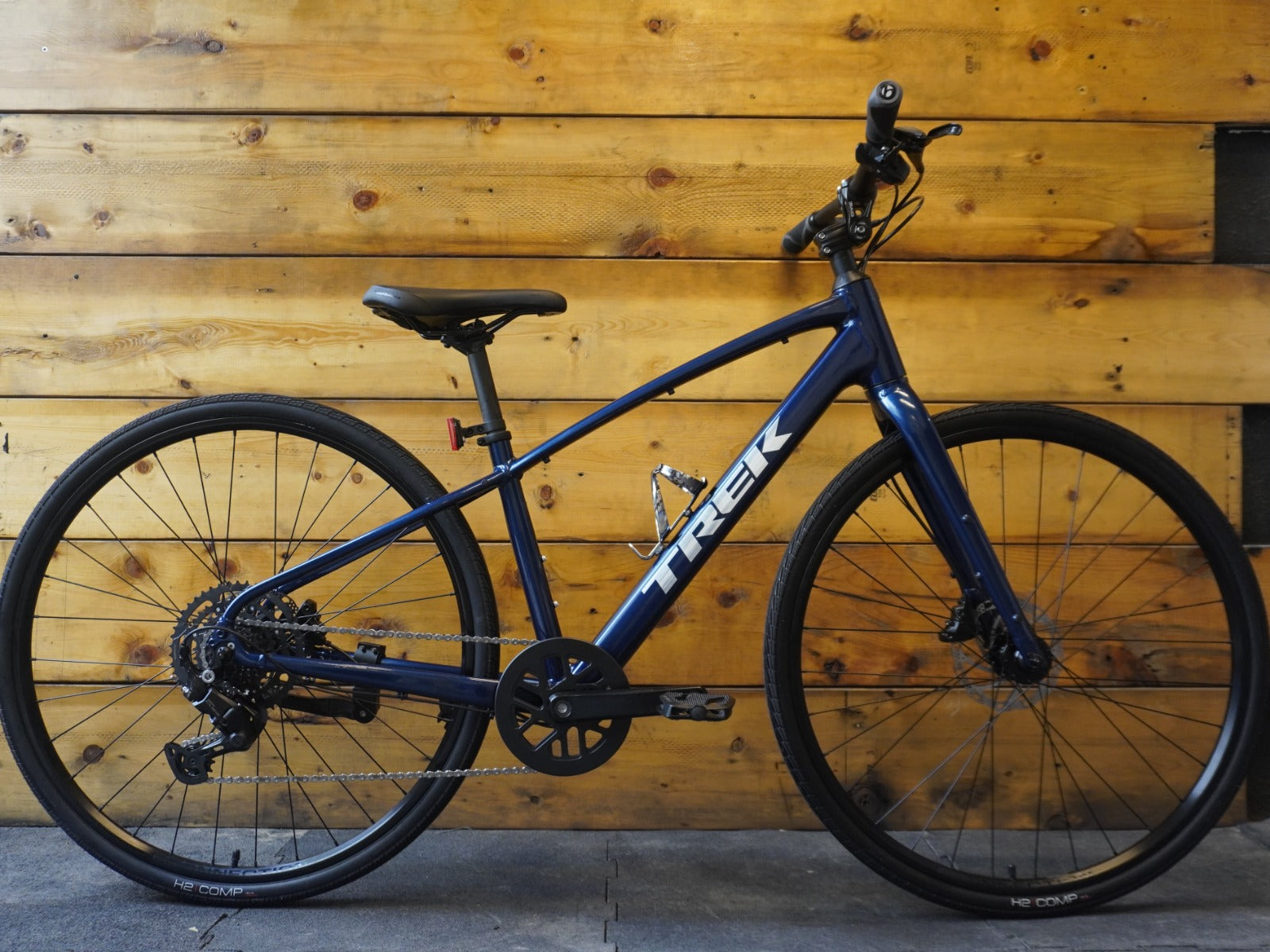RENT Trek FX2 Hybrid Bike