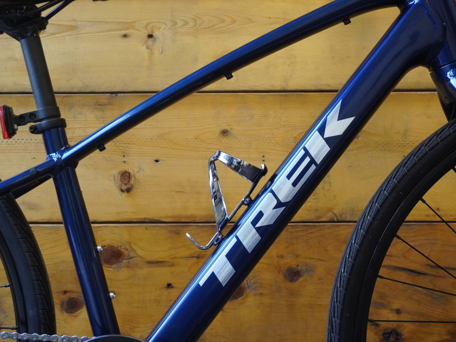RENT Trek FX2 Hybrid Bike