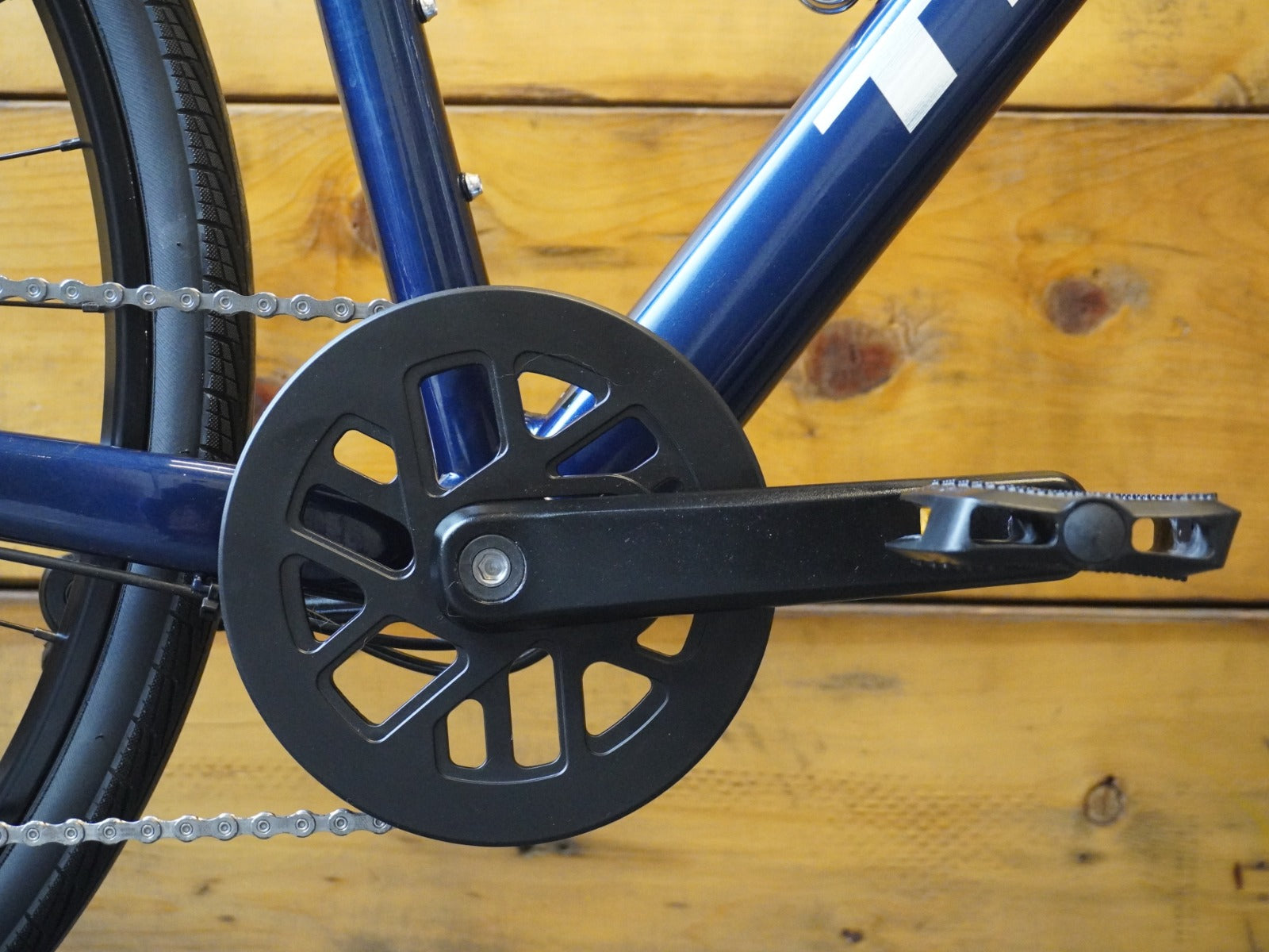 RENT Trek FX2 Hybrid Bike