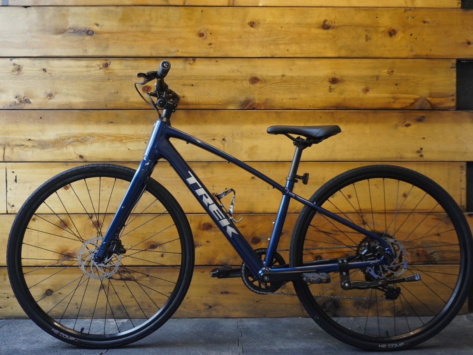 RENT Trek FX2 Hybrid Bike
