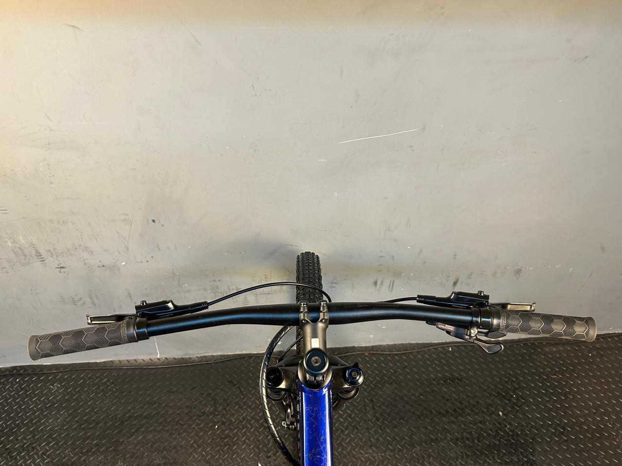 Trek Xcaliber 8 Mountain Bike