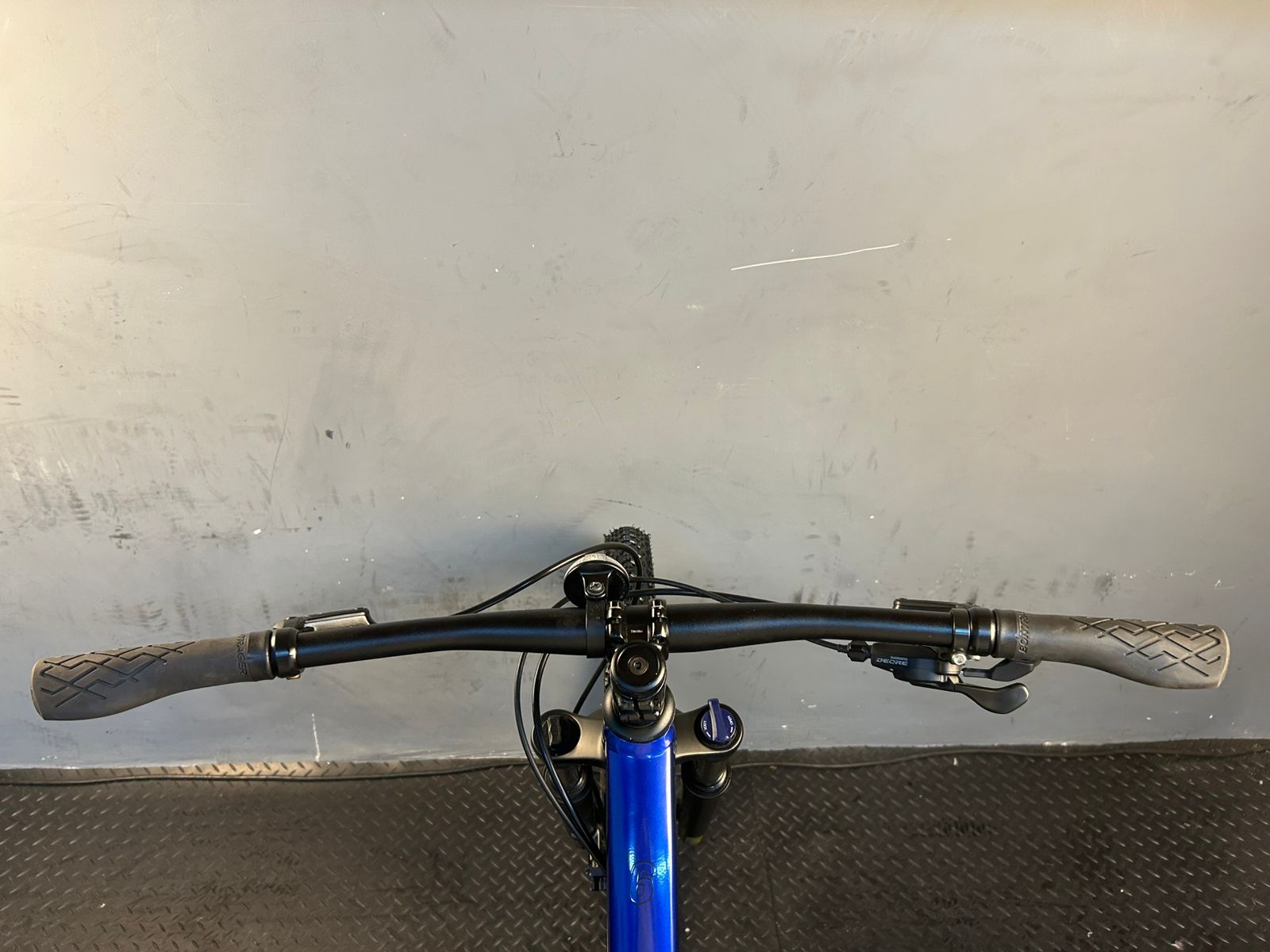 Trek Marlin 6 Mountain Bike