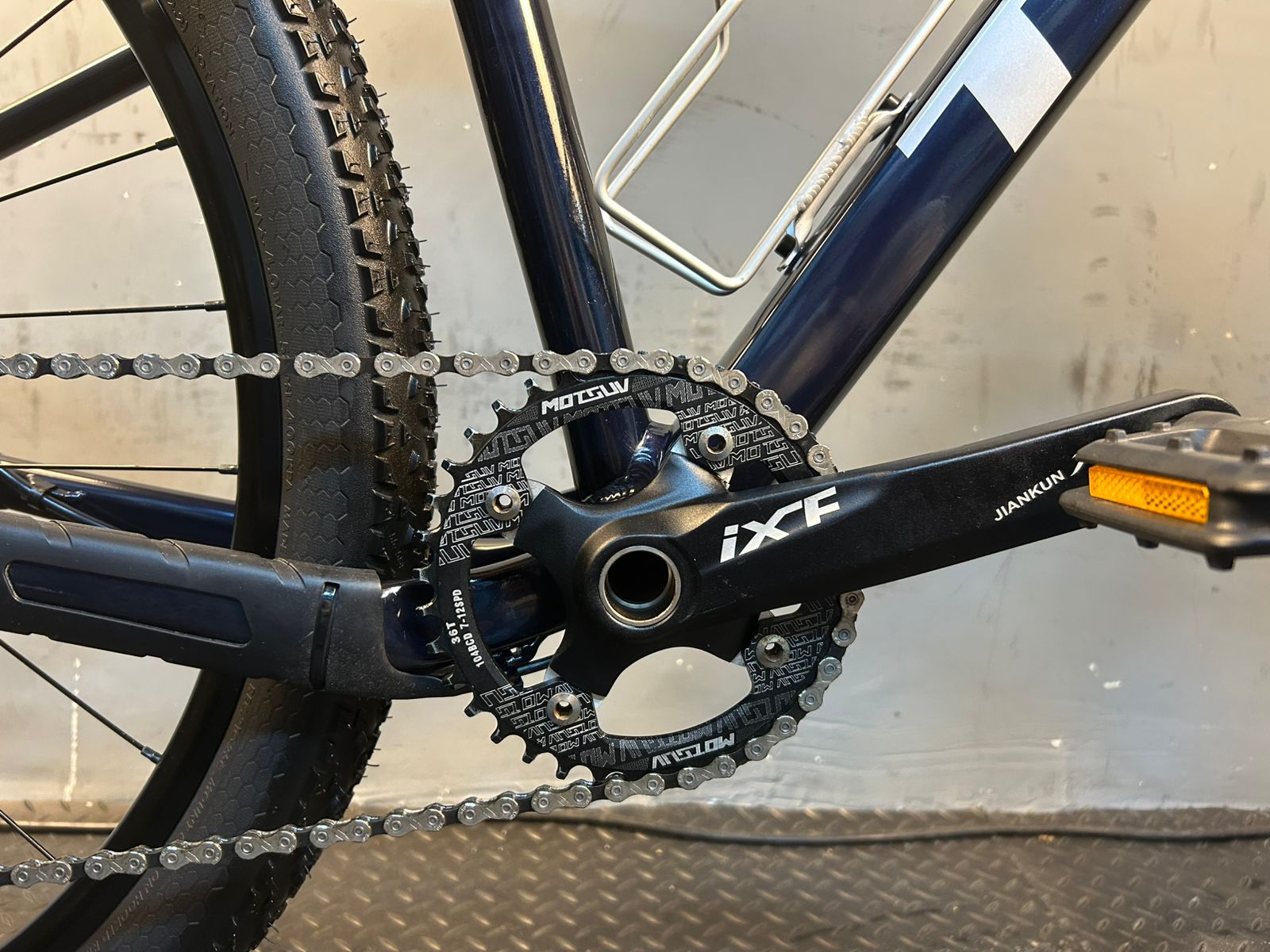Trek Marlin 6 Mountain Bike