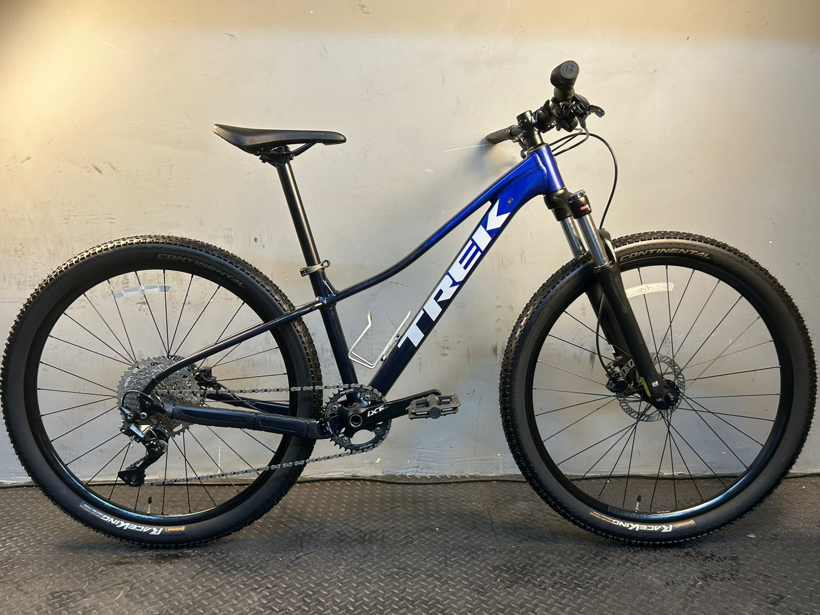 Trek Marlin 6 Mountain Bike