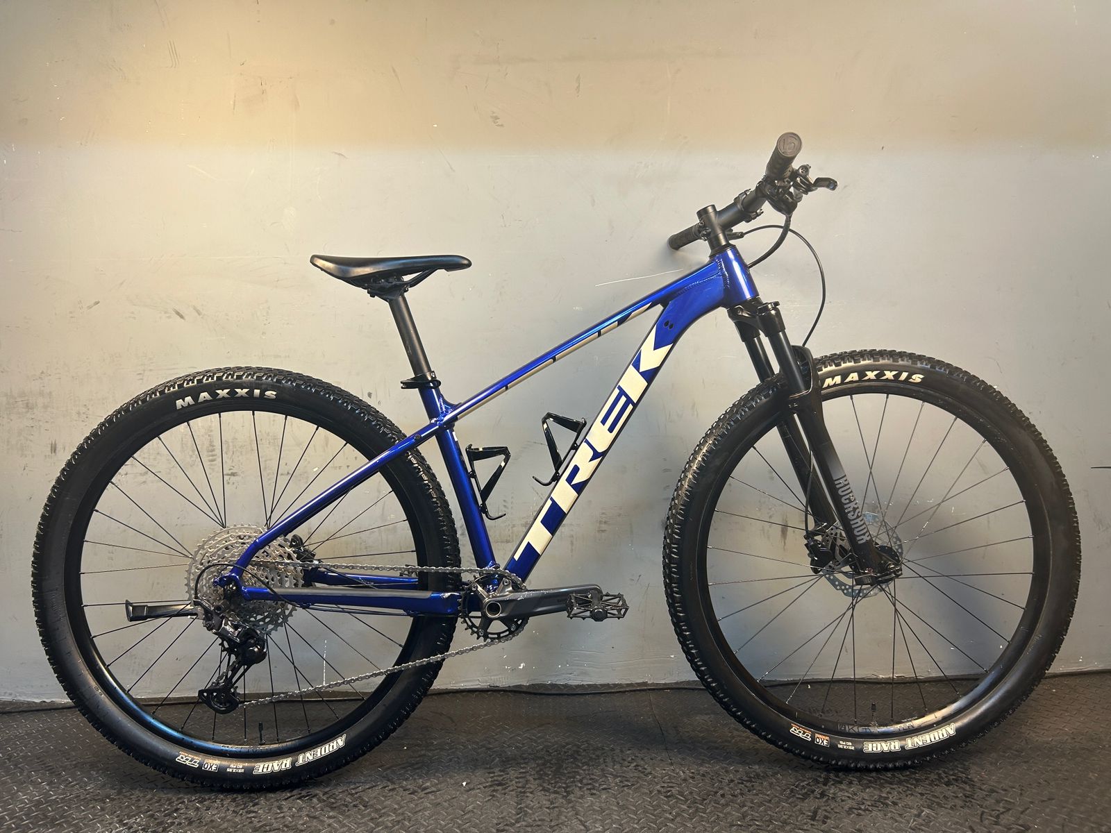 Trek Xcaliber 8 Mountain Bike