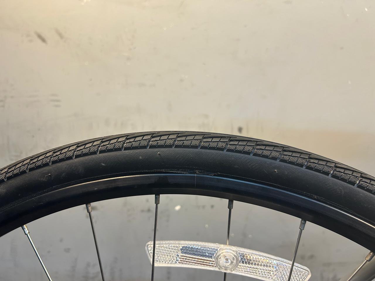 Trek FX2 Hybrid Bike
