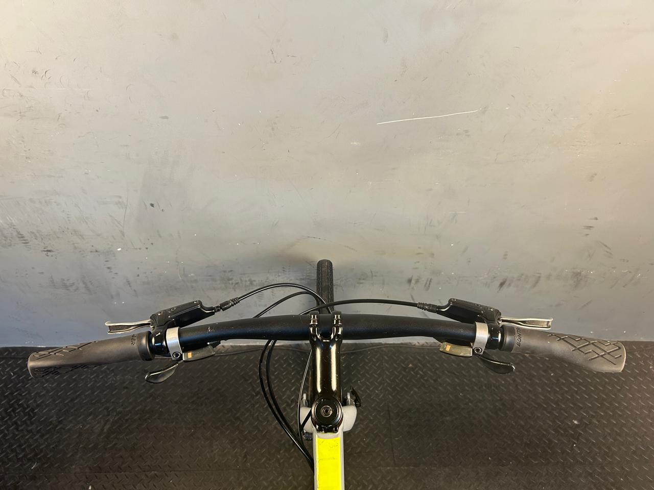 Trek FX2 Hybrid Bike
