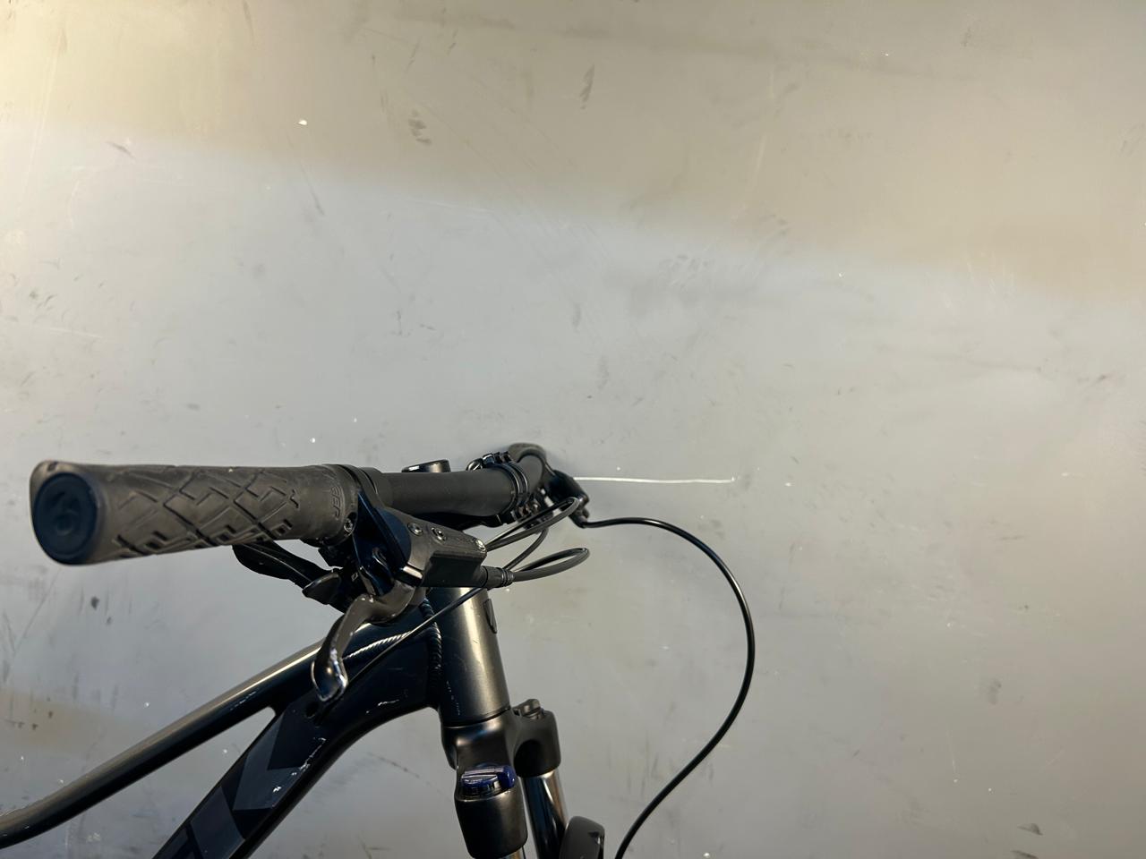 Trek Marlin 5 Gen 2 Mountain Bike