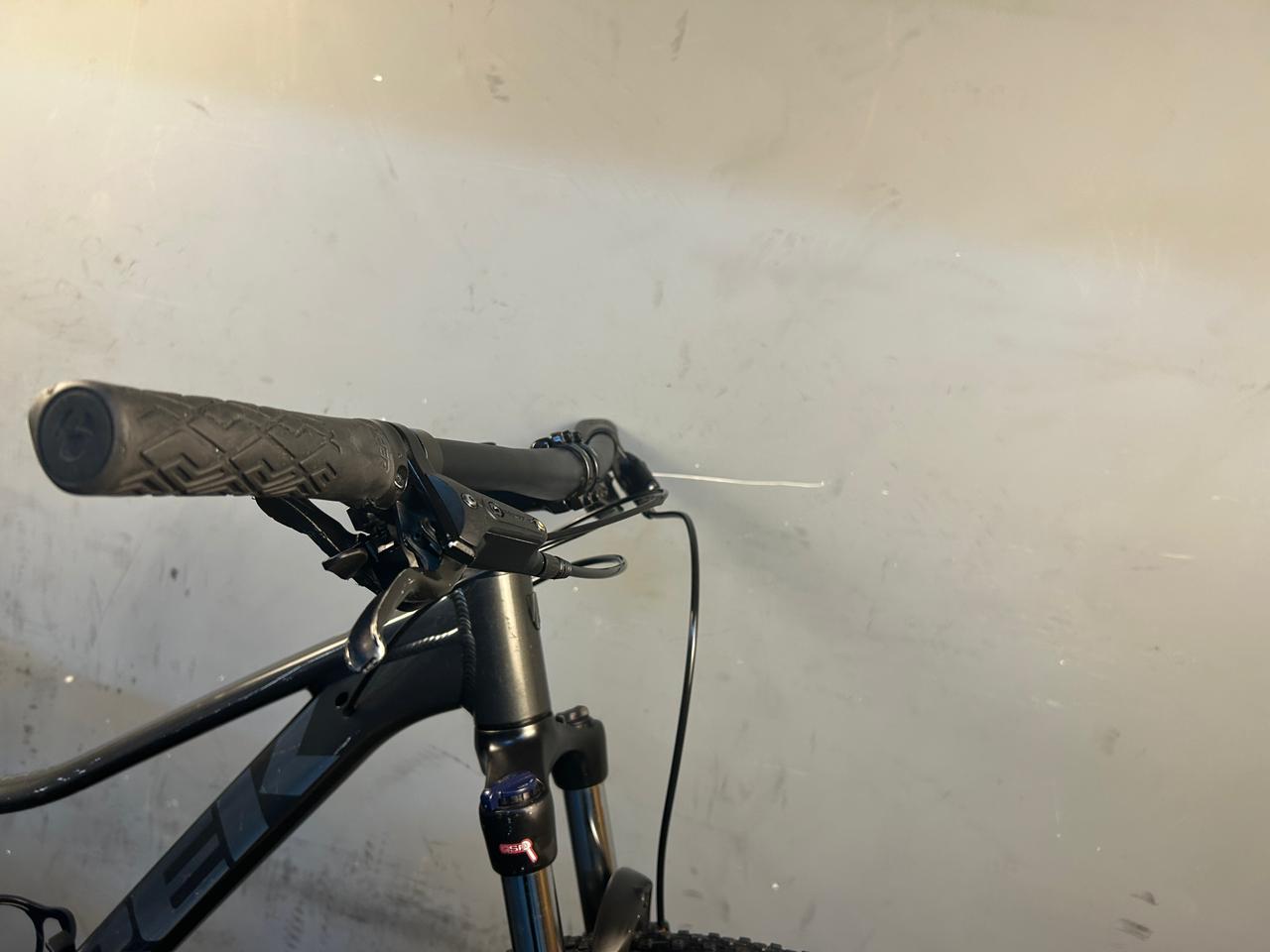 RENT Trek Marlin 5 Gen 2 Mountain Bike