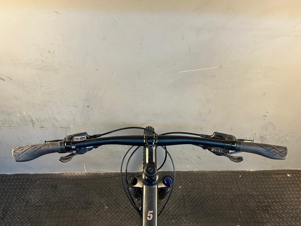 Trek Marlin 5 Gen 2 Mountain Bike