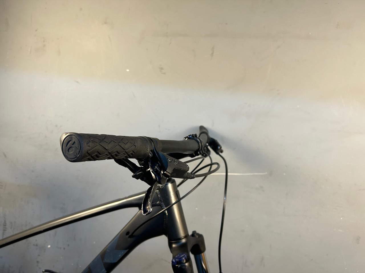 Trek Marlin 5 Gen 2 Mountain Bike