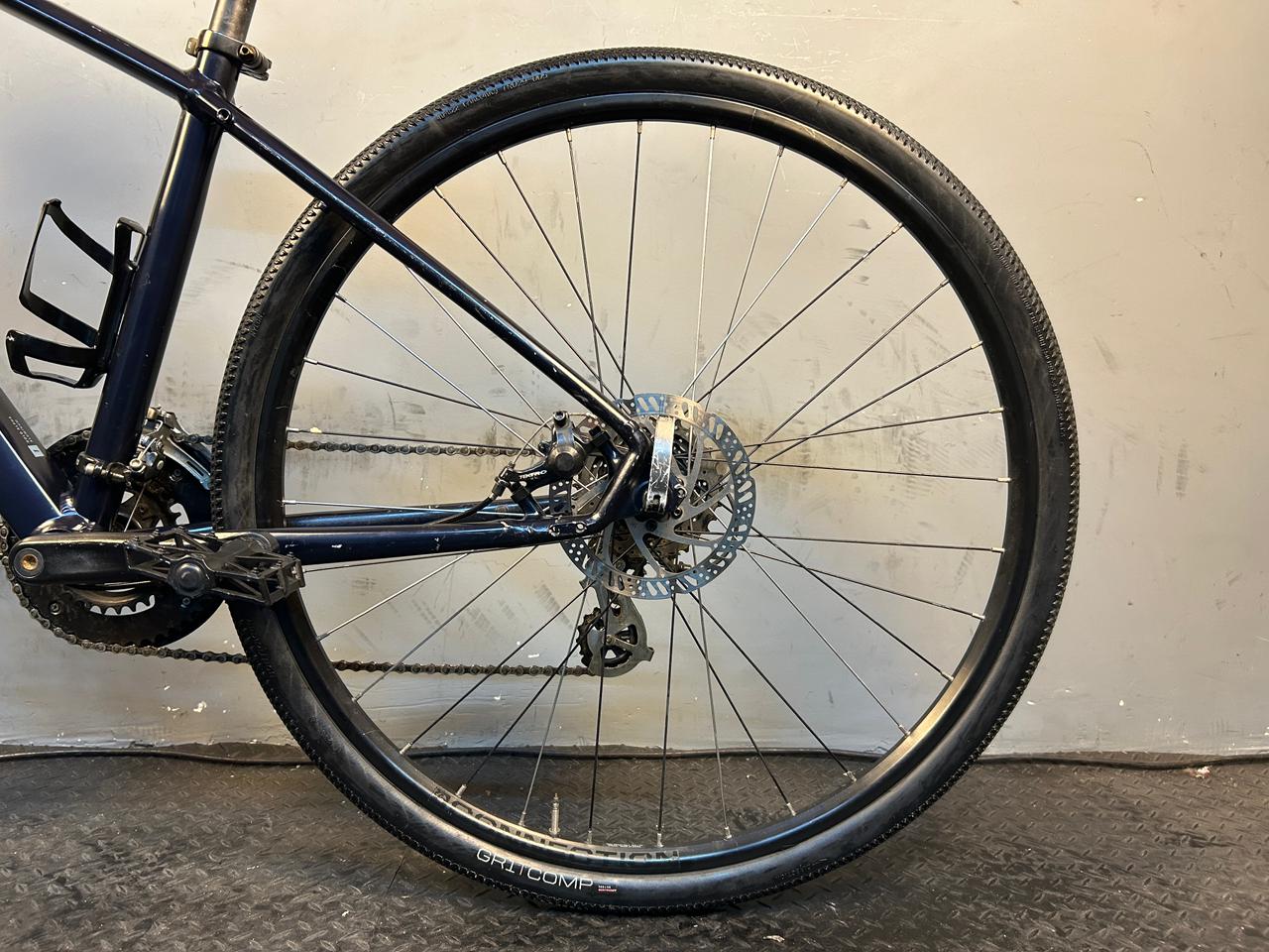 Trek Dual Sport 1 Hybrid Bike