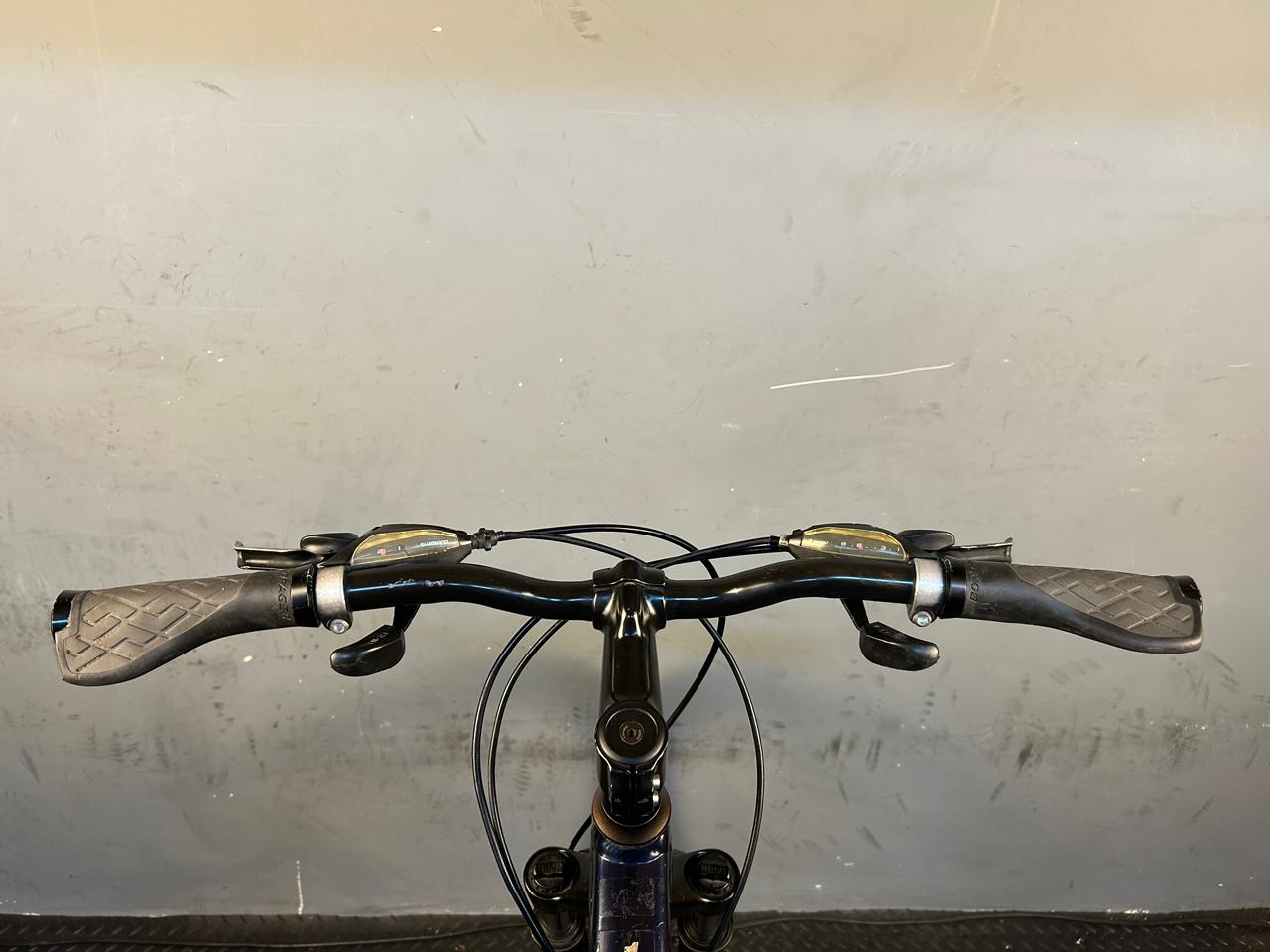 Trek Dual Sport 1 Hybrid Bike