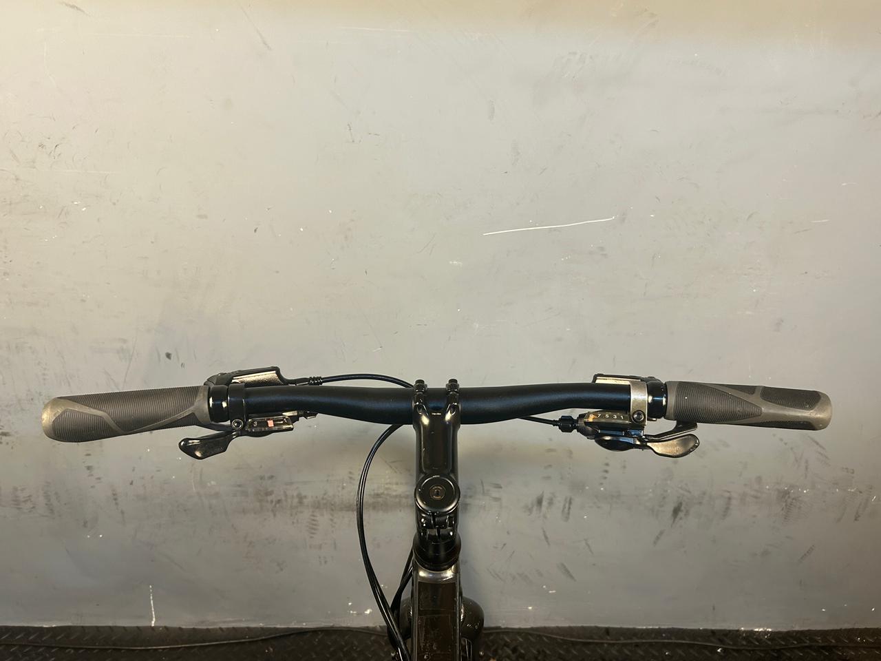 Trek FX2 Hybrid Bike