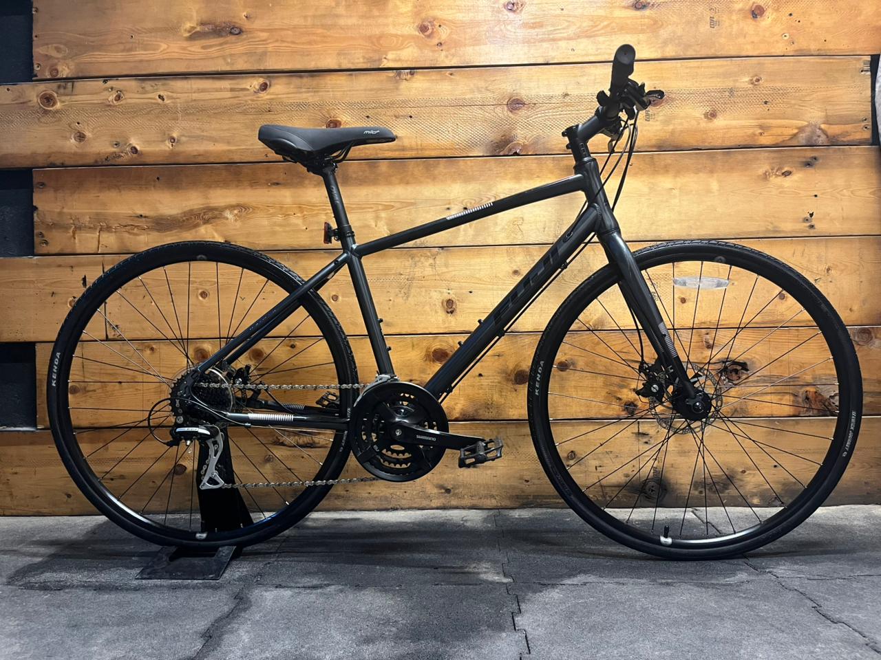 Fuji Absolute 1.9 Hybrid Bike