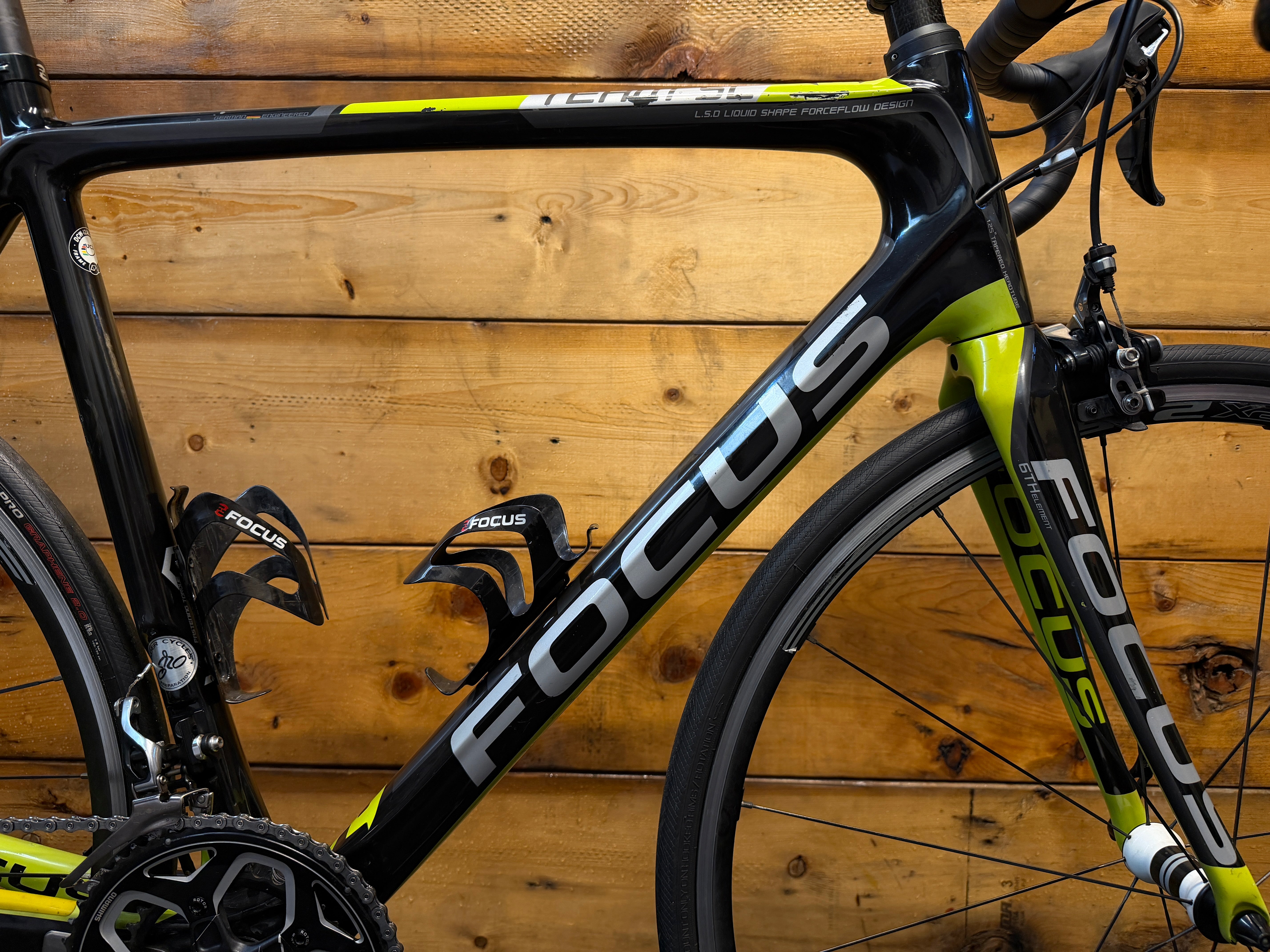 RENT Focus Izalco Team SL 3.0 Road Bike