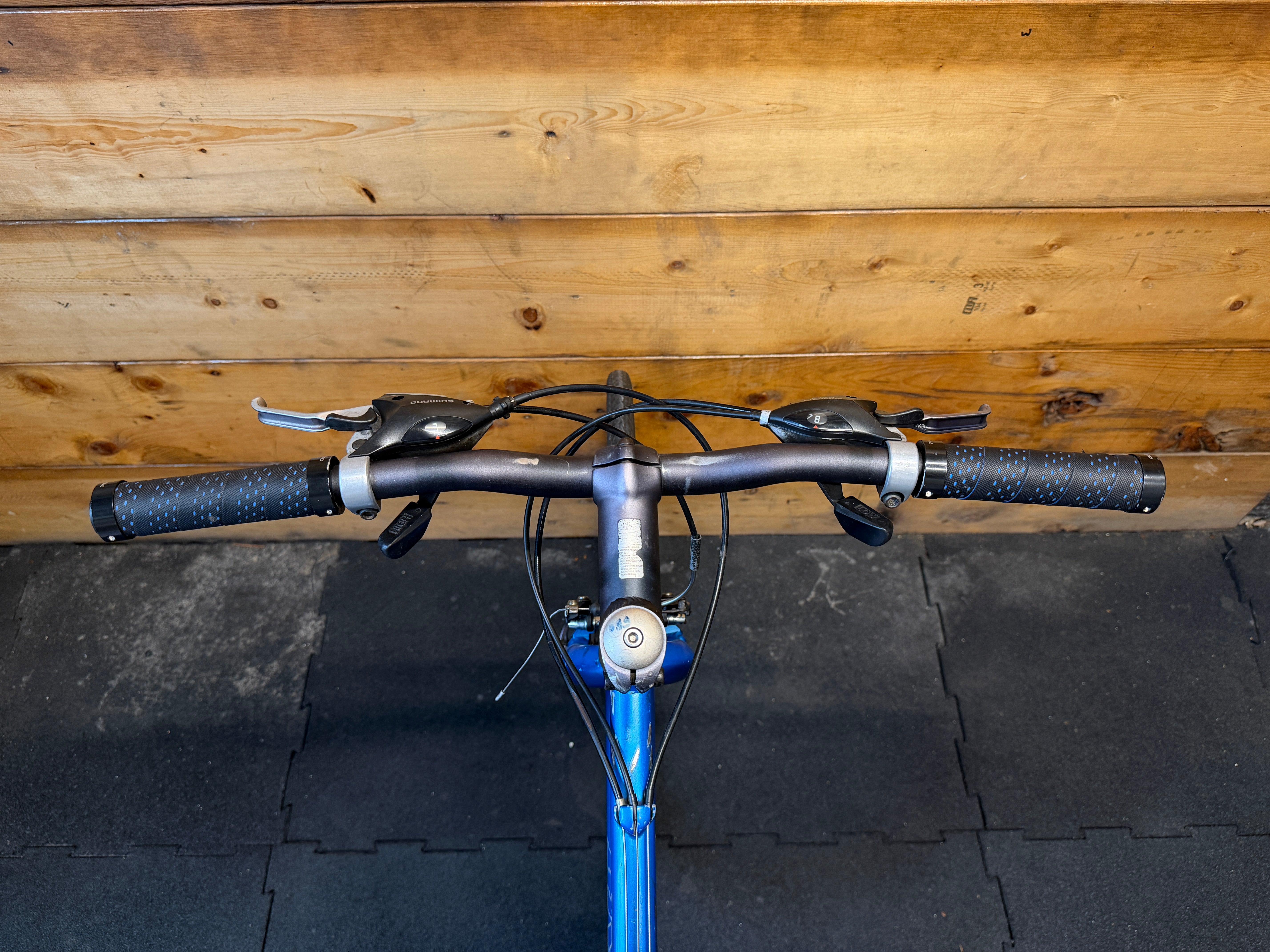 RENT Trek 7.3 Fx Hybrid Bike