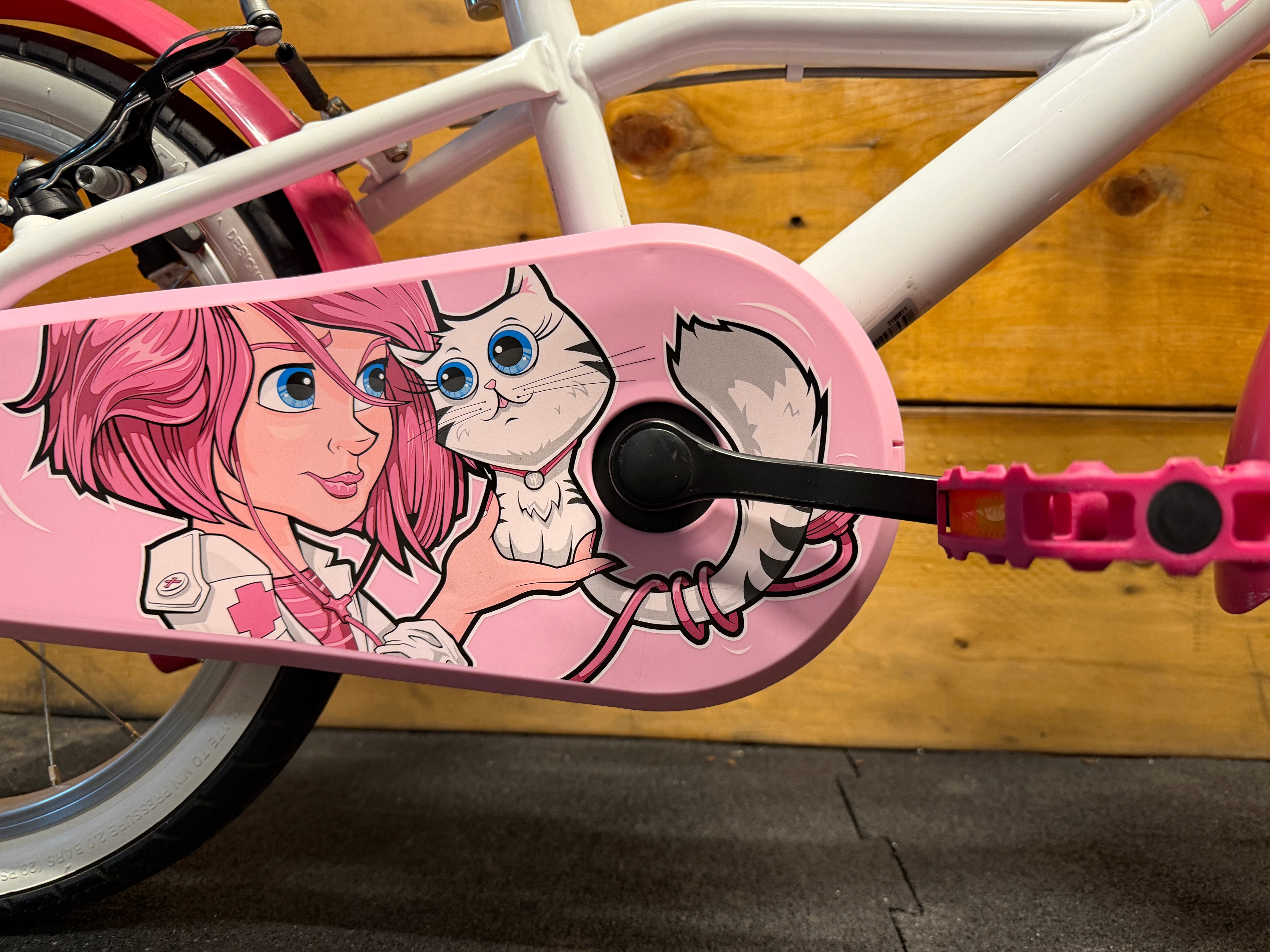 RENT B'Twin Docto Girl 500 Kids Bike