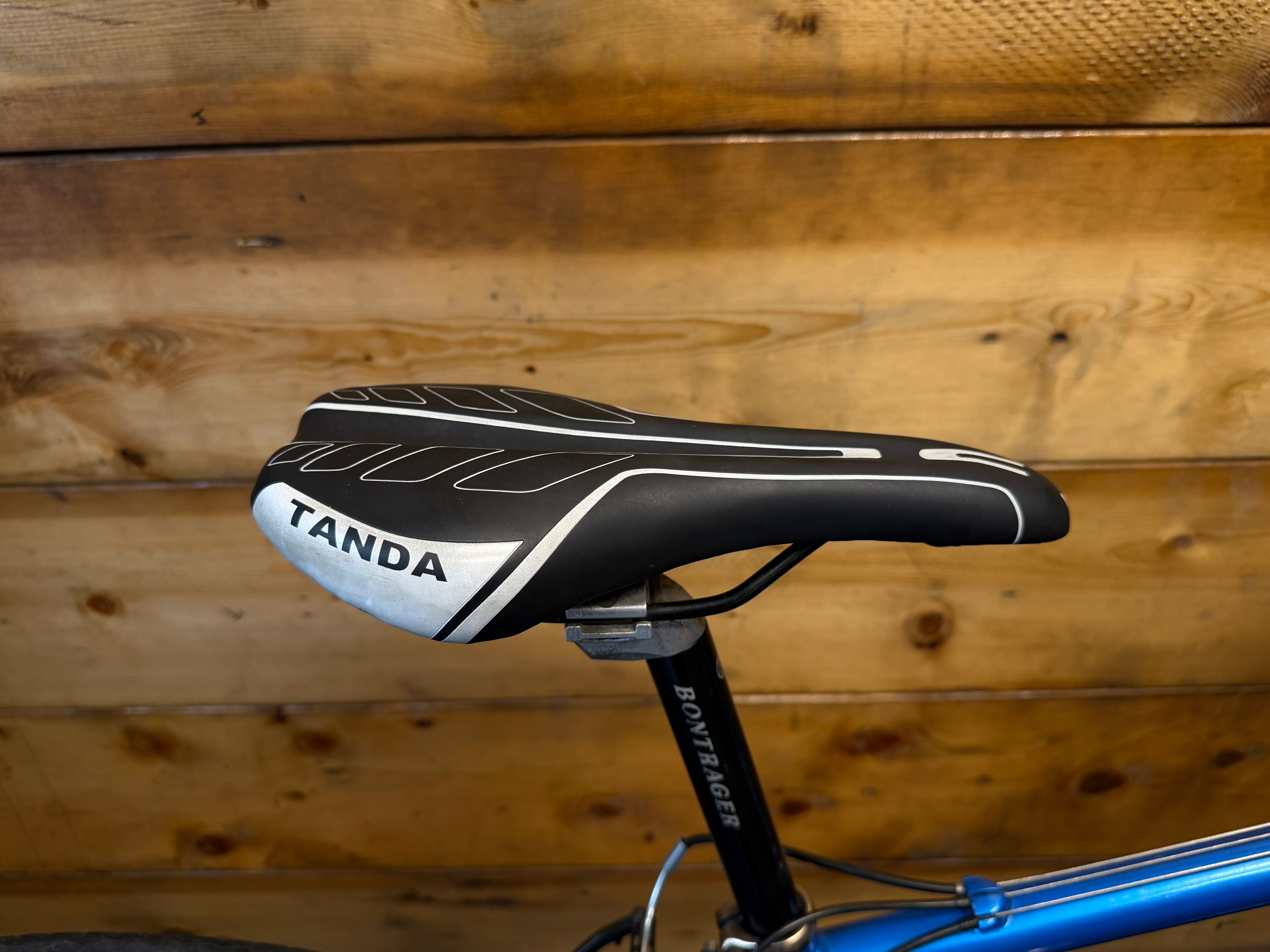 RENT Trek 7.3 Fx Hybrid Bike