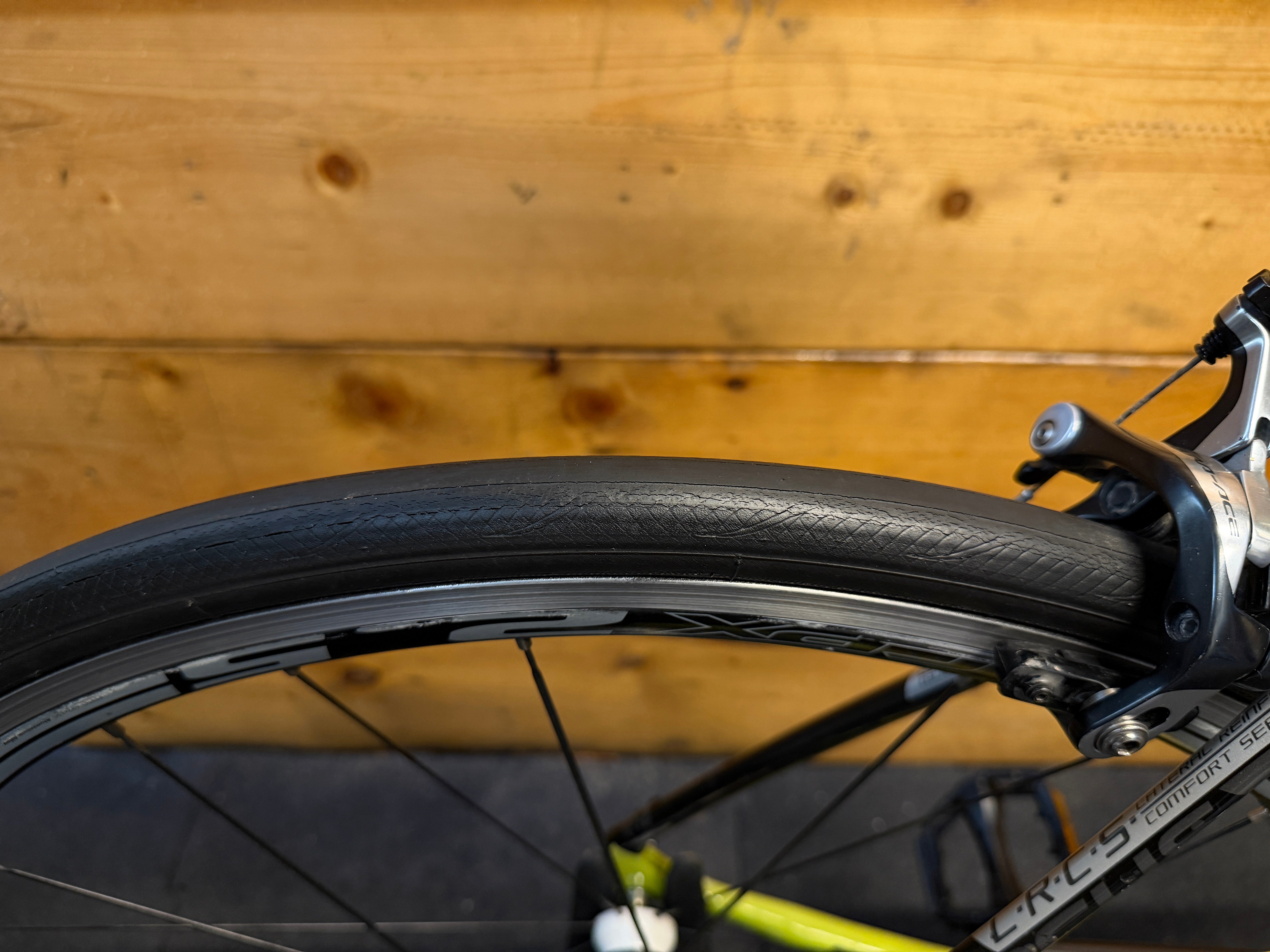 RENT Focus Izalco Team SL 3.0 Road Bike