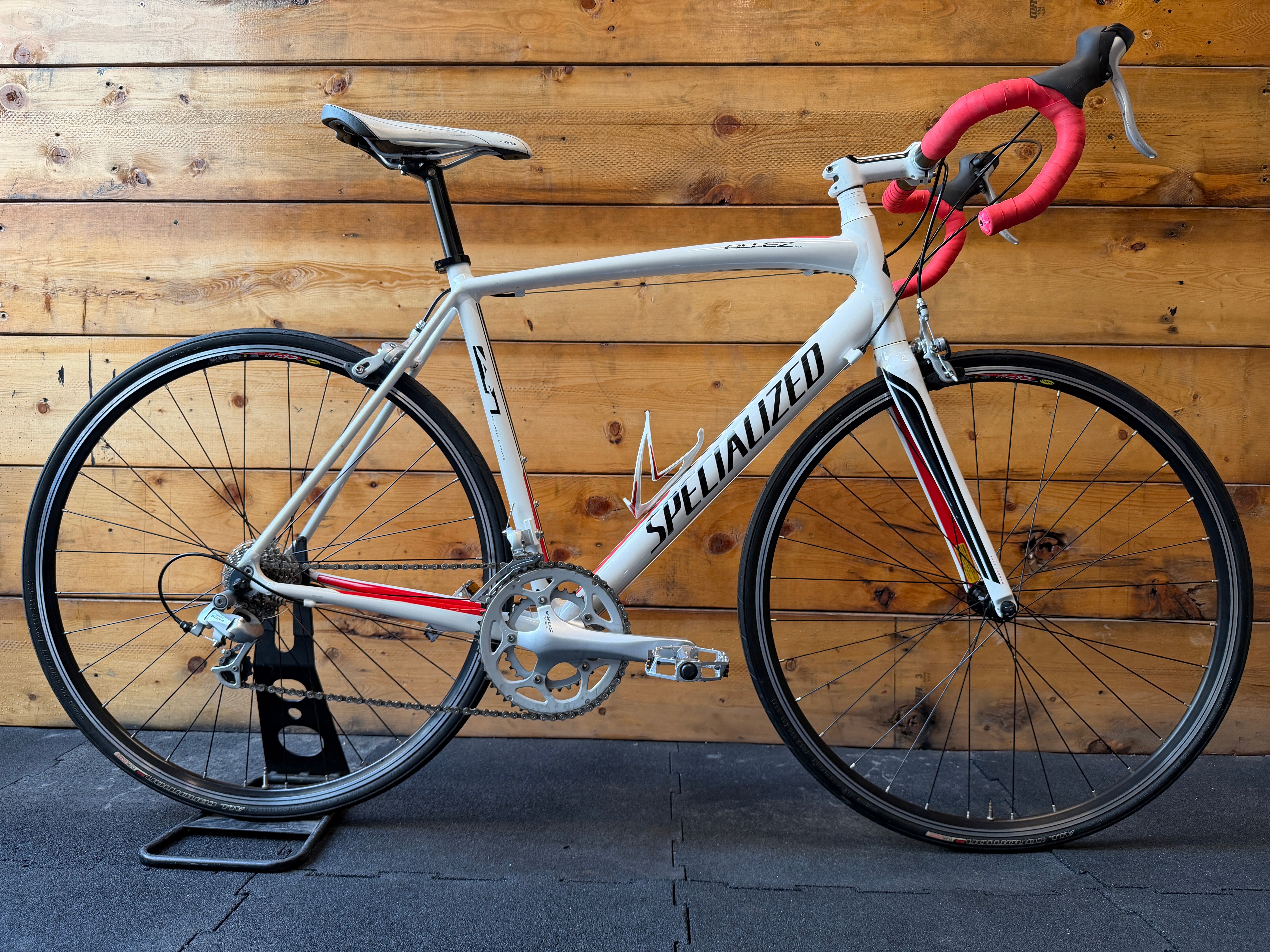 RENT Specialized Allez Sport Compact Road Bike