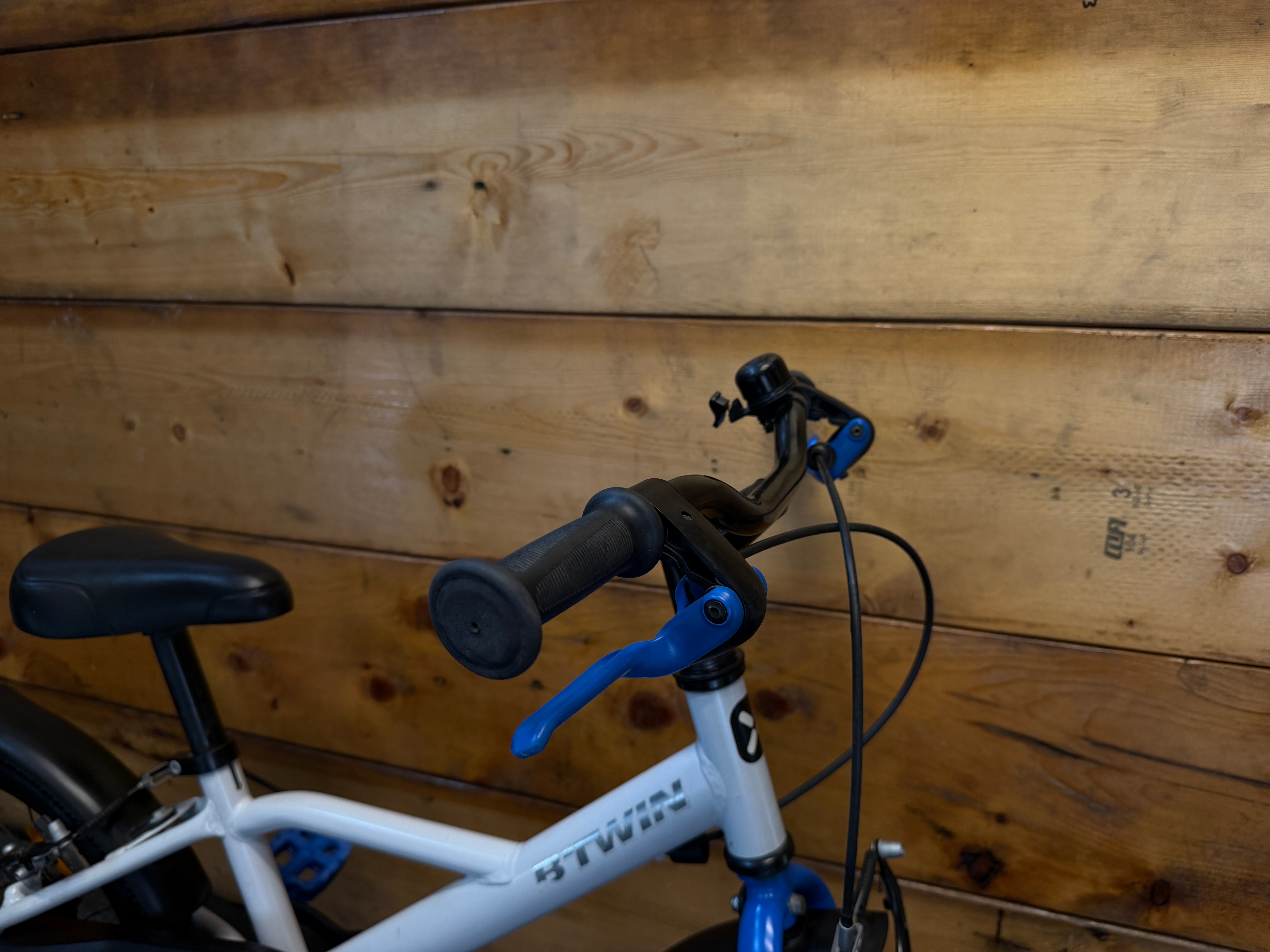 RENT B'Twin Astronaut 500 kids Bike