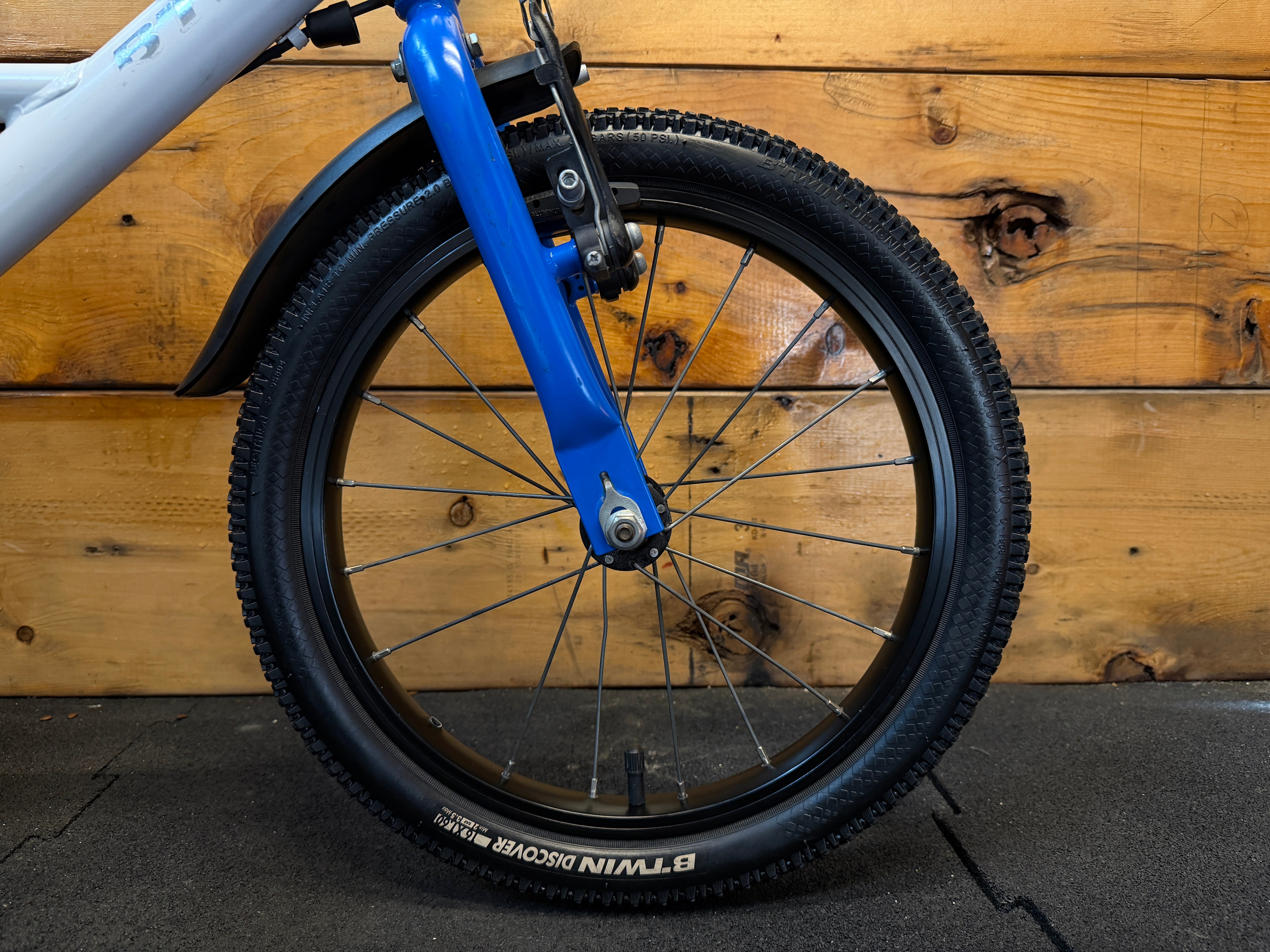 RENT B'Twin Astronaut 500 kids Bike