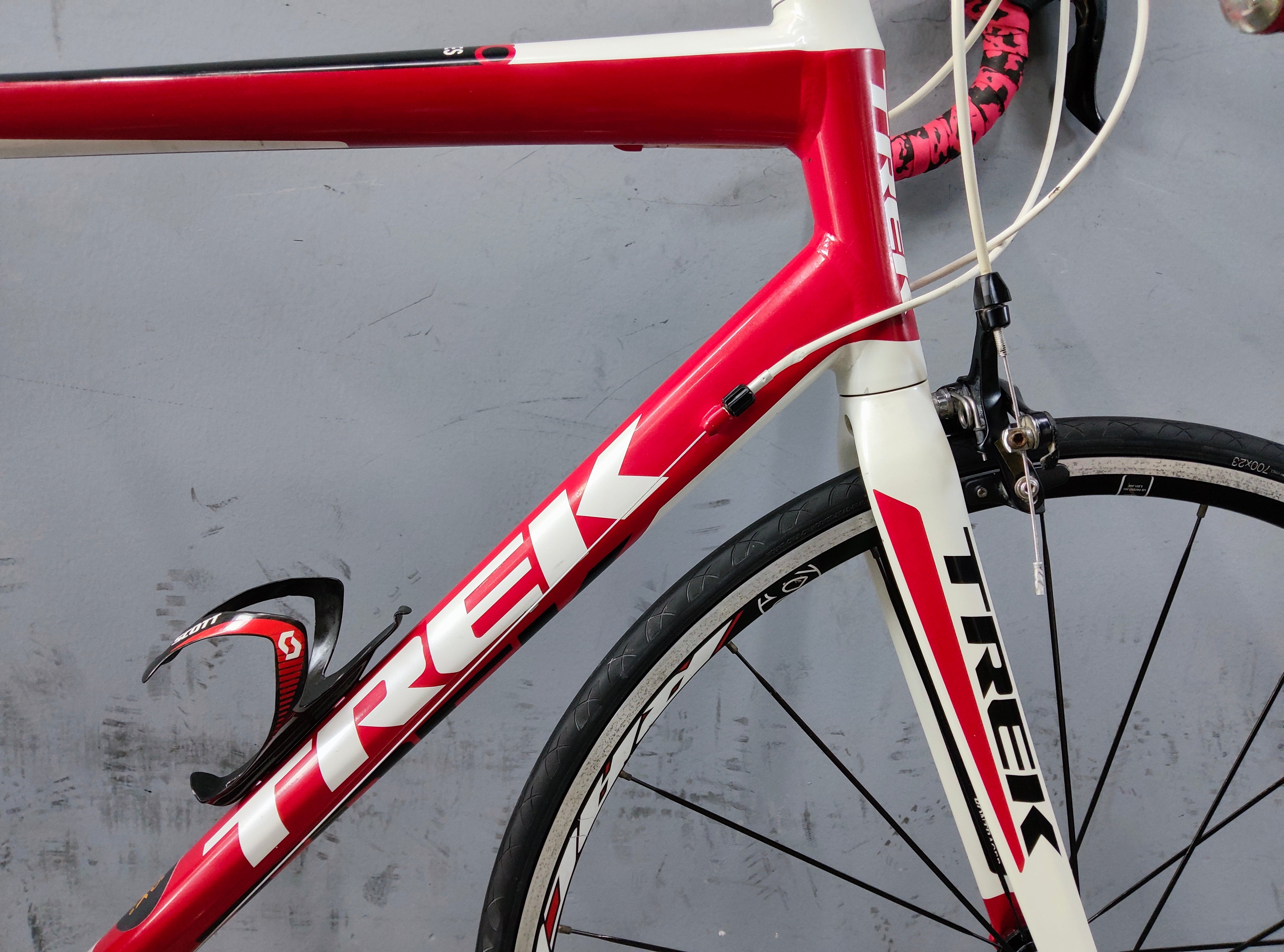 Trek 2.3 Alpha Road Bike