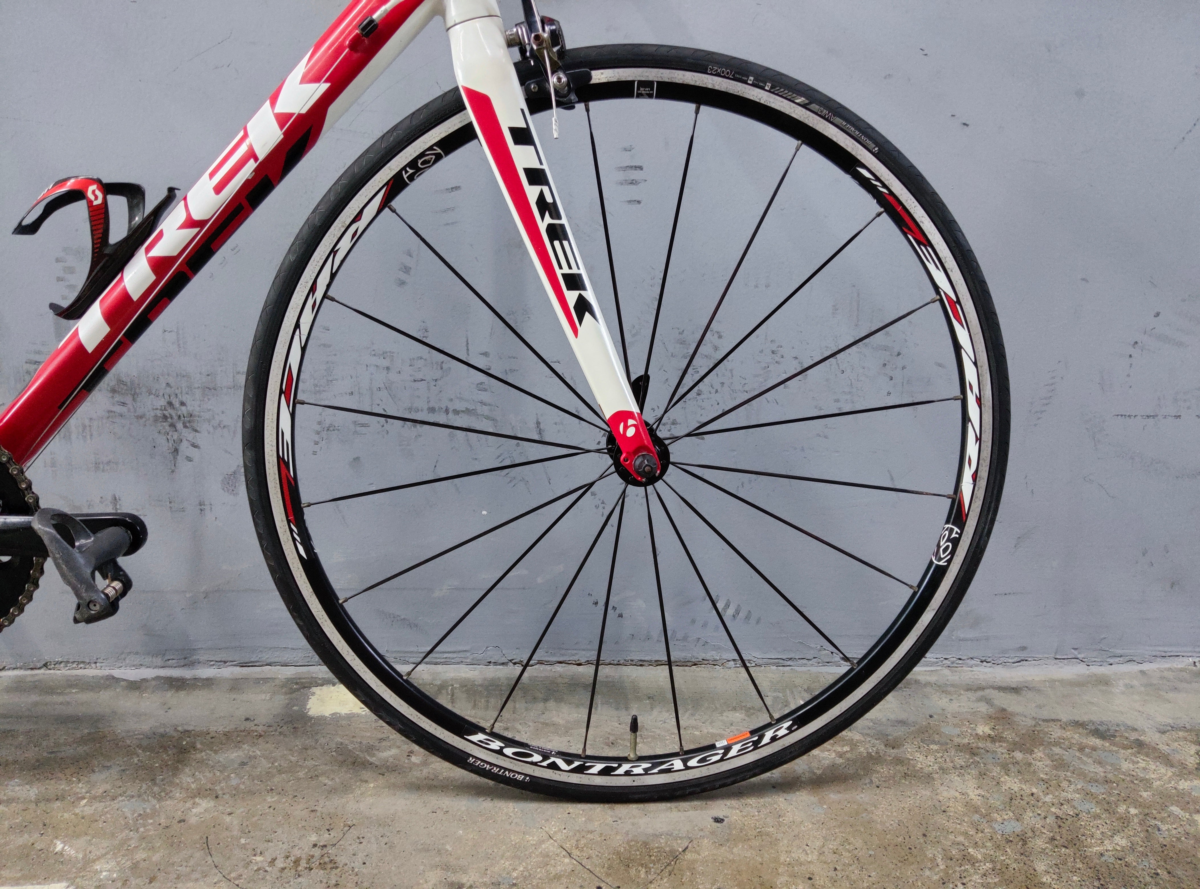 Trek 2.3 Alpha Road Bike