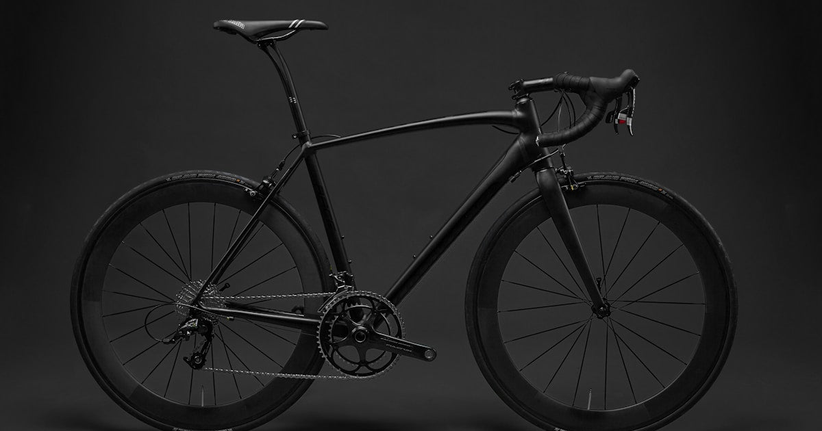 Night Cycling Dubai: Routes, Rules, and Safety Gear for After-Dark Rides