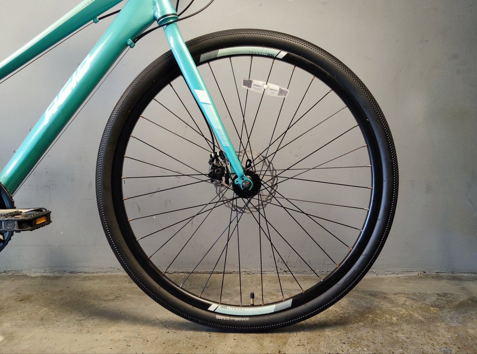 RENT Reid Transit Hybrid Bike