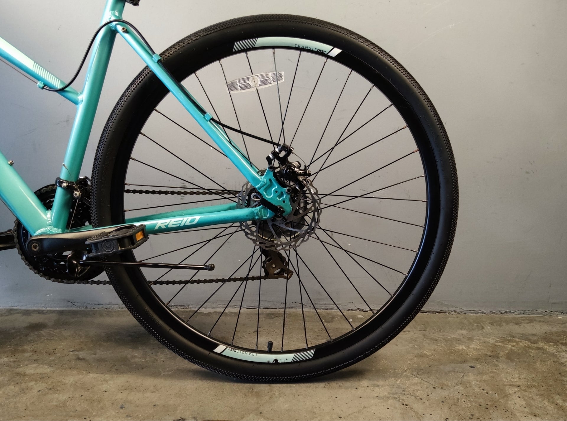 RENT Reid Transit Hybrid Bike