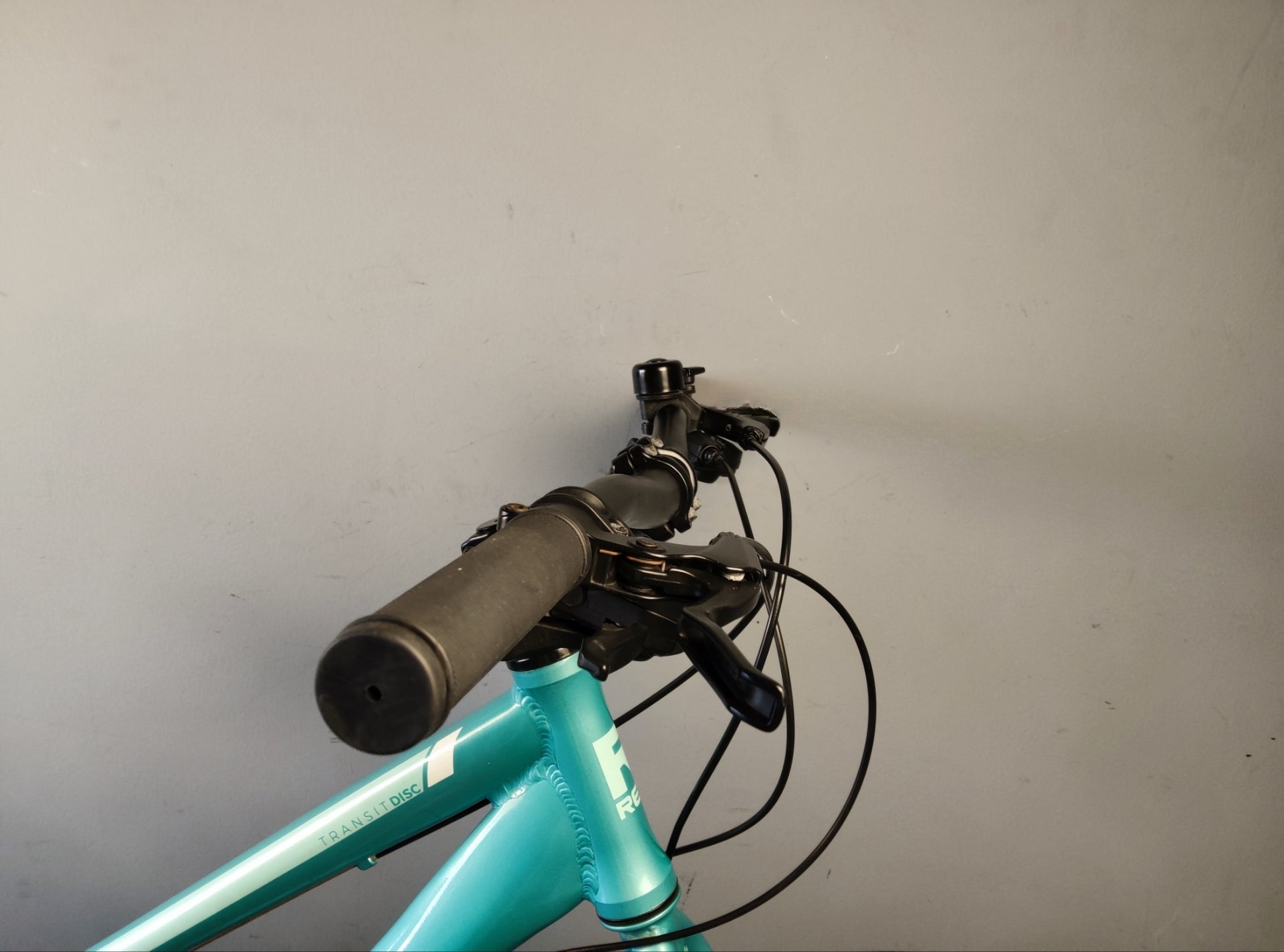 RENT Reid Transit Hybrid Bike
