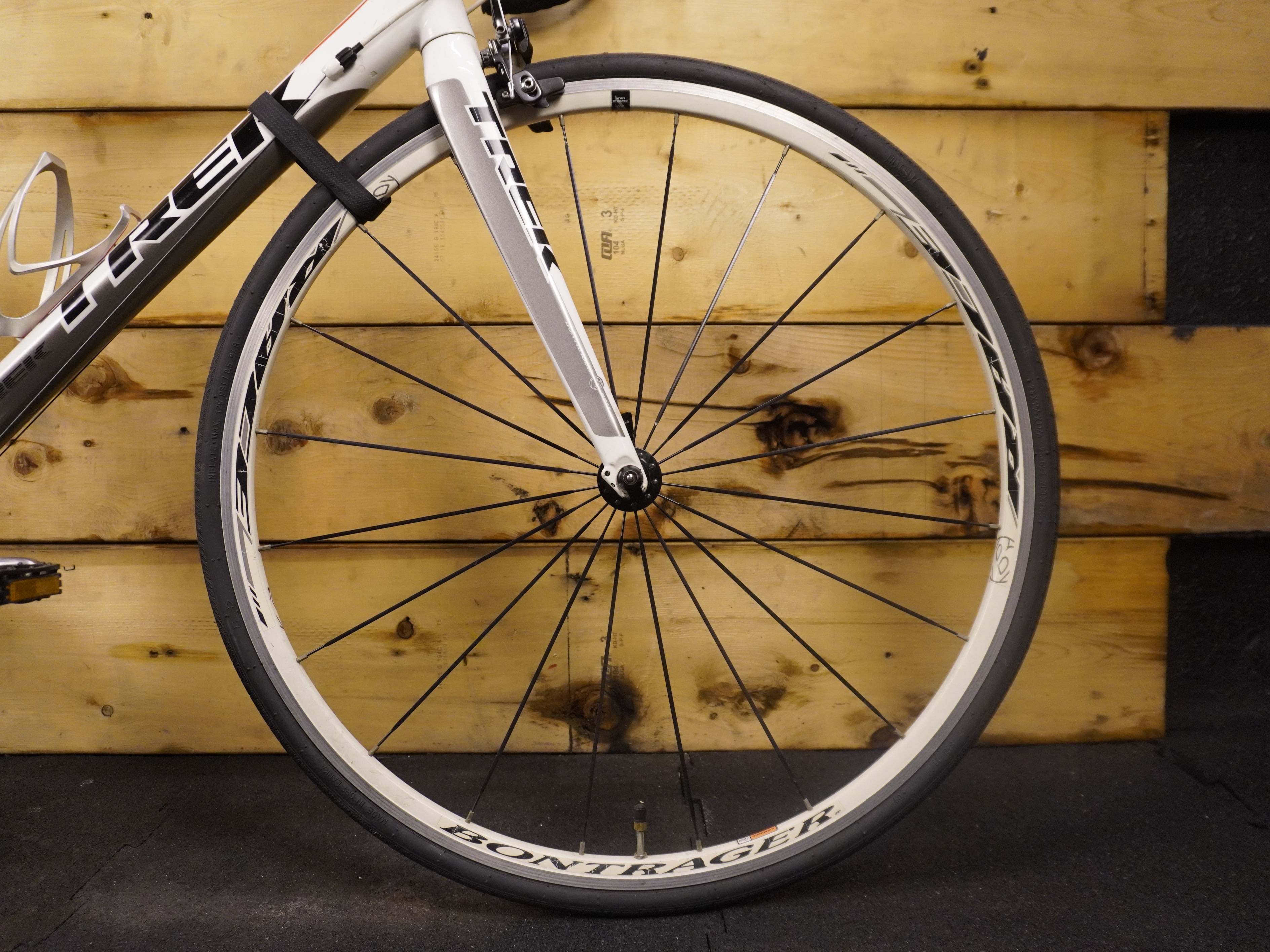 RENT Trek Alpha 2.3 Road Bike