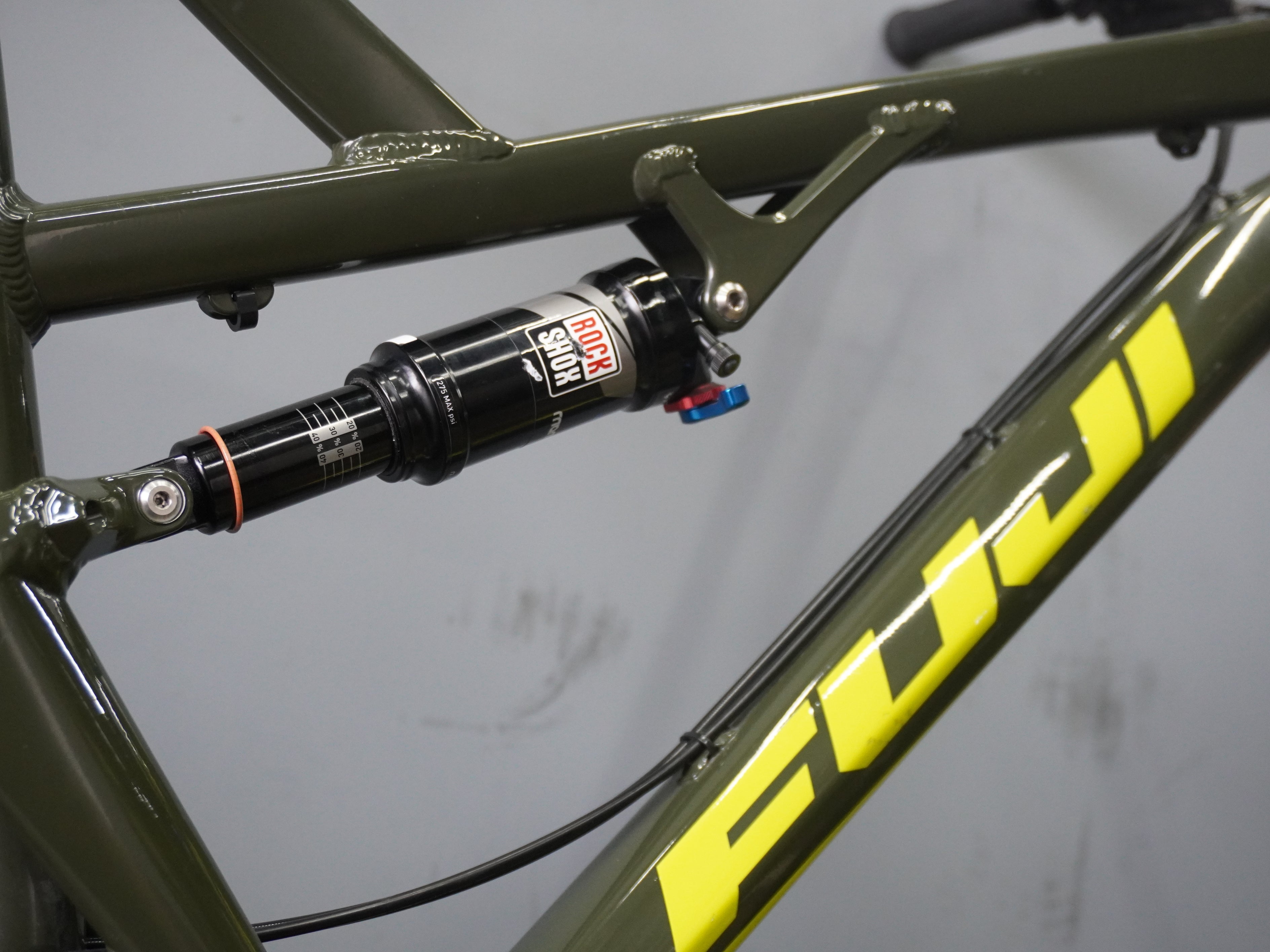 Fuji Reveal 1.1 Mountain Bike