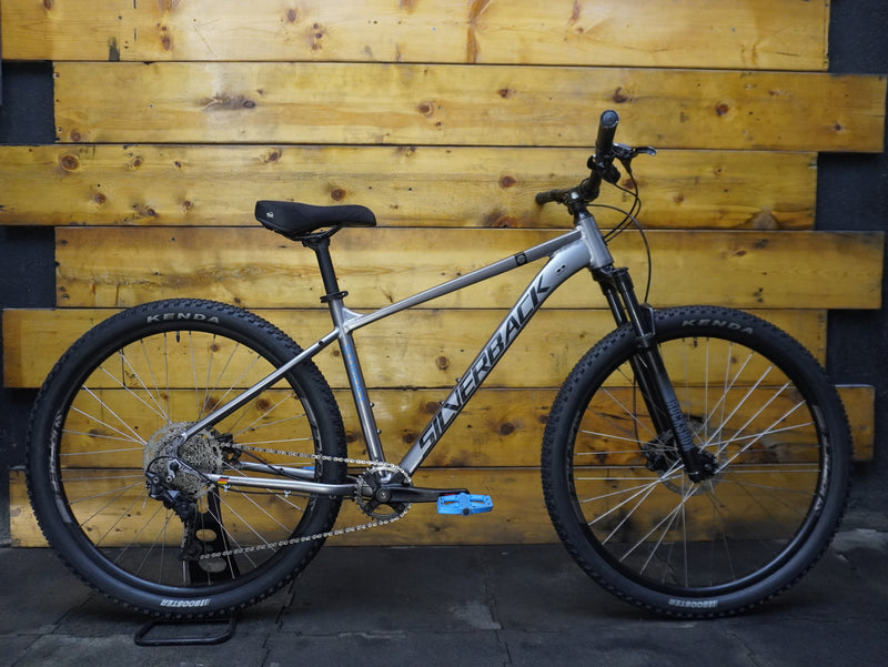 Silverback Stride 29 Deluxe-Mountain Bike