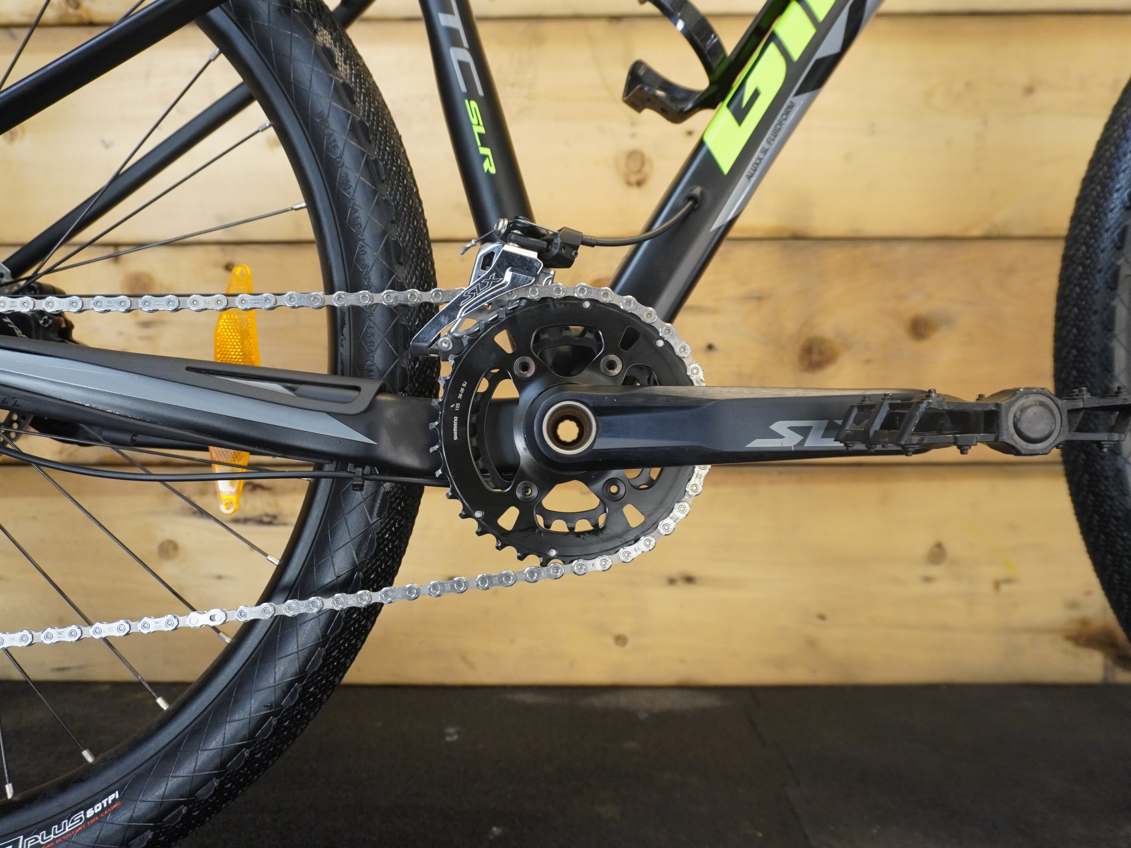 Giant XTC SLR 2 Mountain Bike